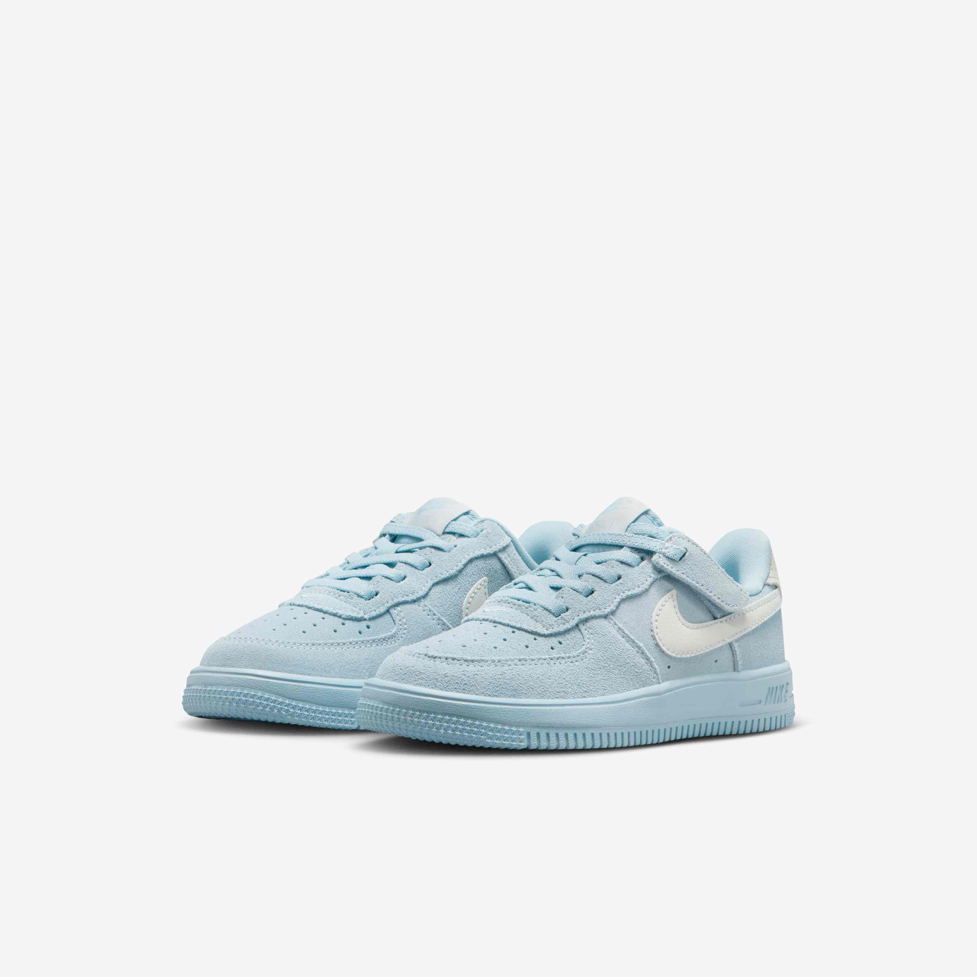 Nike Force 1 Low LV8 EasyOn image number 4