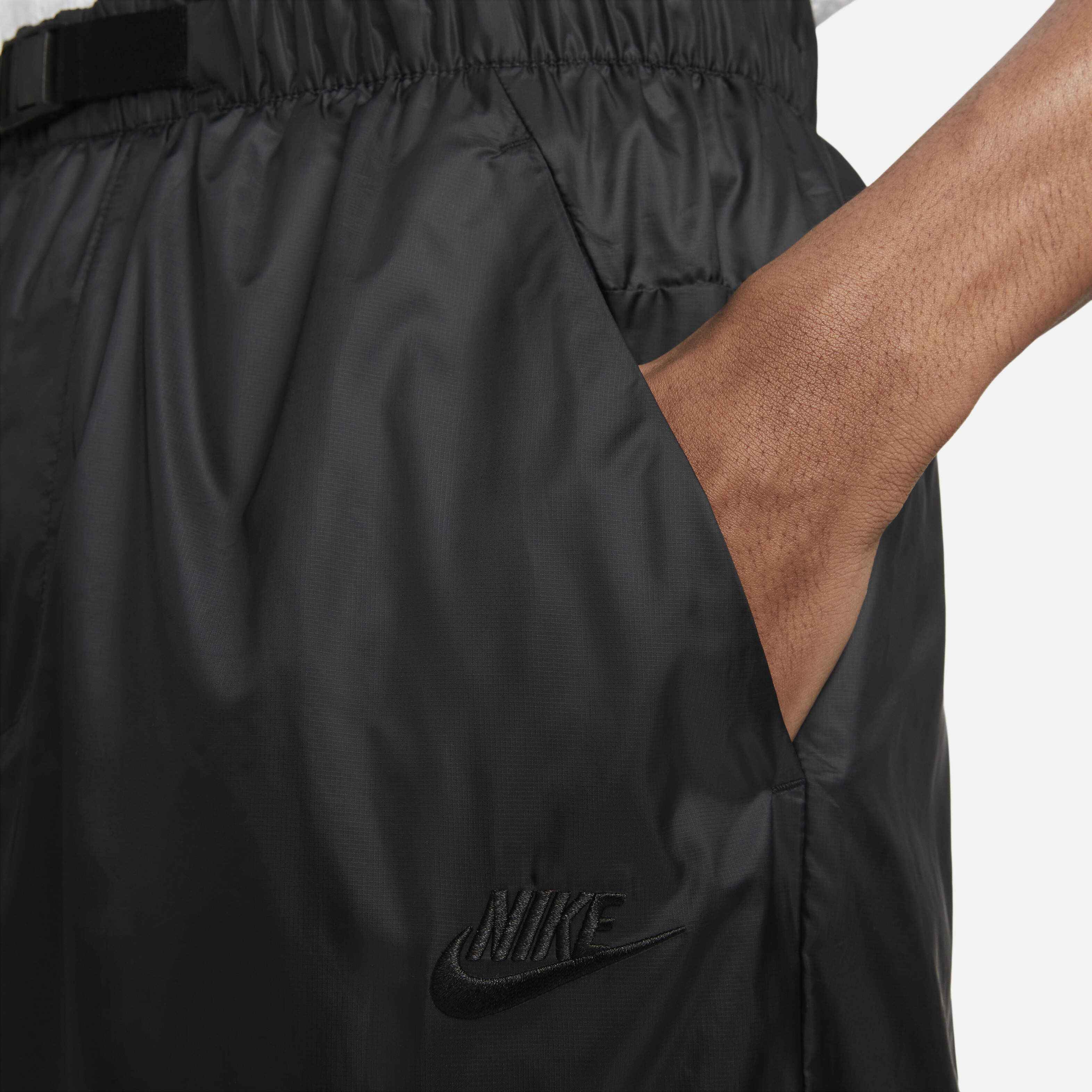 Buy Nike Tech Men's Lined Woven Trousers - Black/Black | Nike Saudi Official
