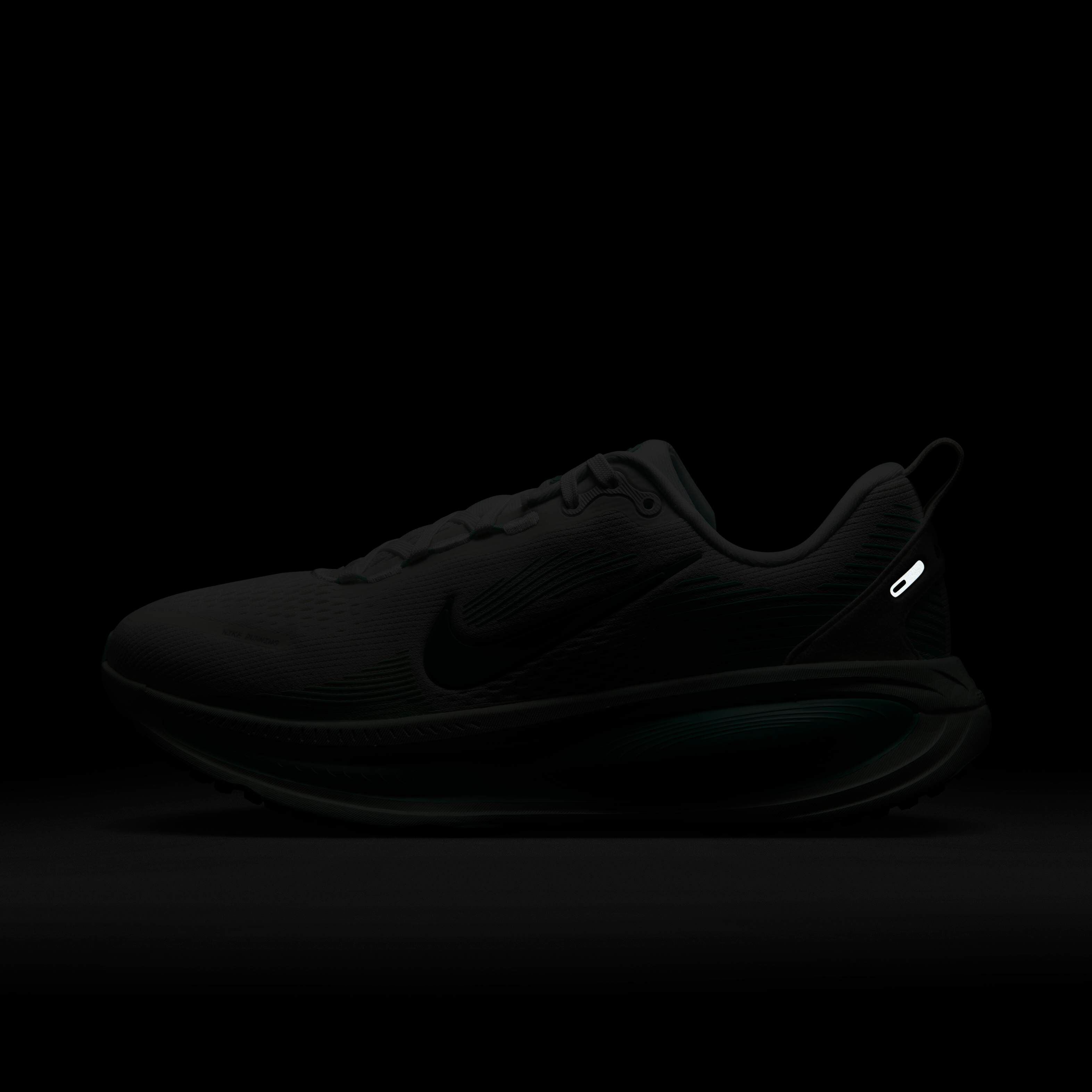 Nike Vomero 18 image number 9