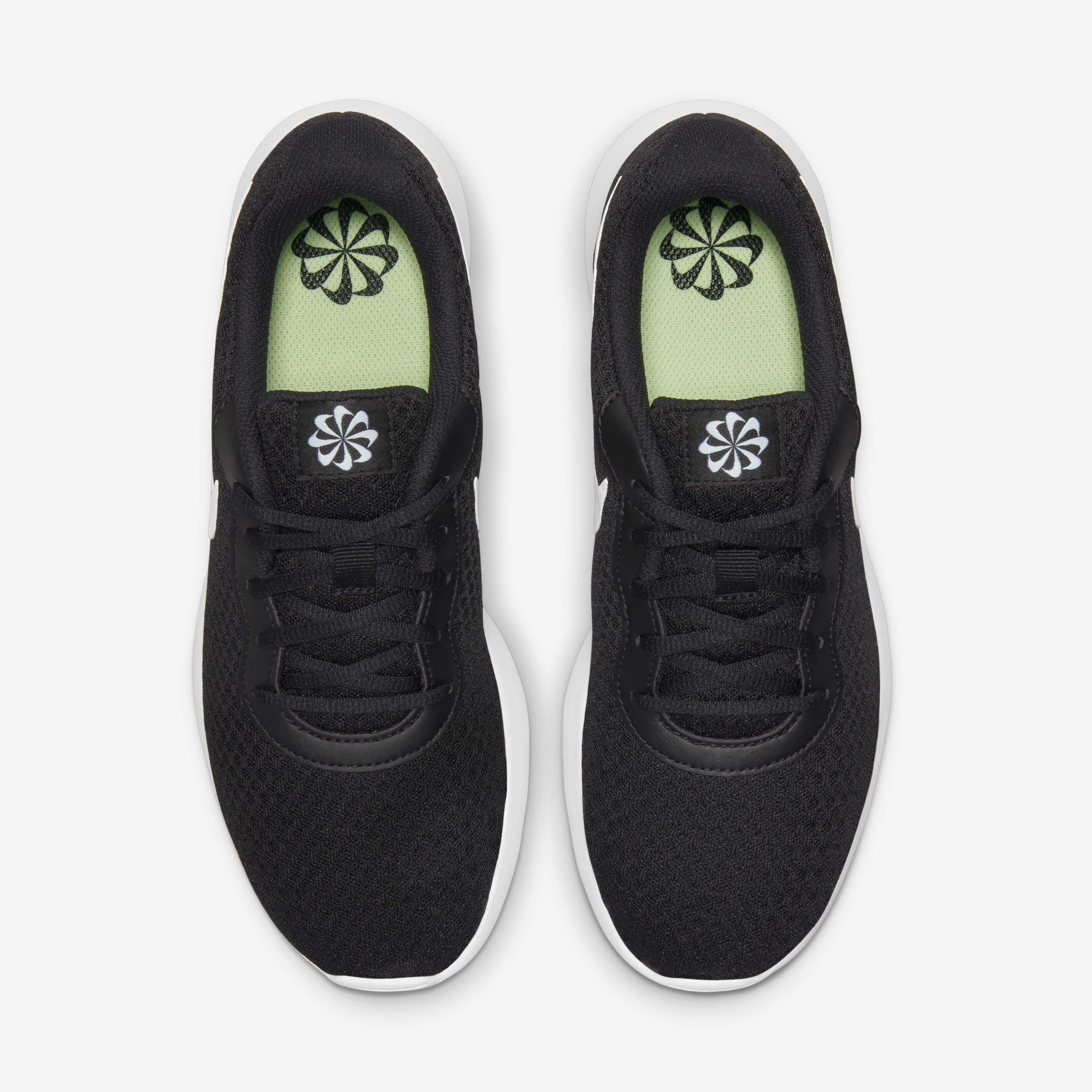 Nike tanjun trainers ladies black shop