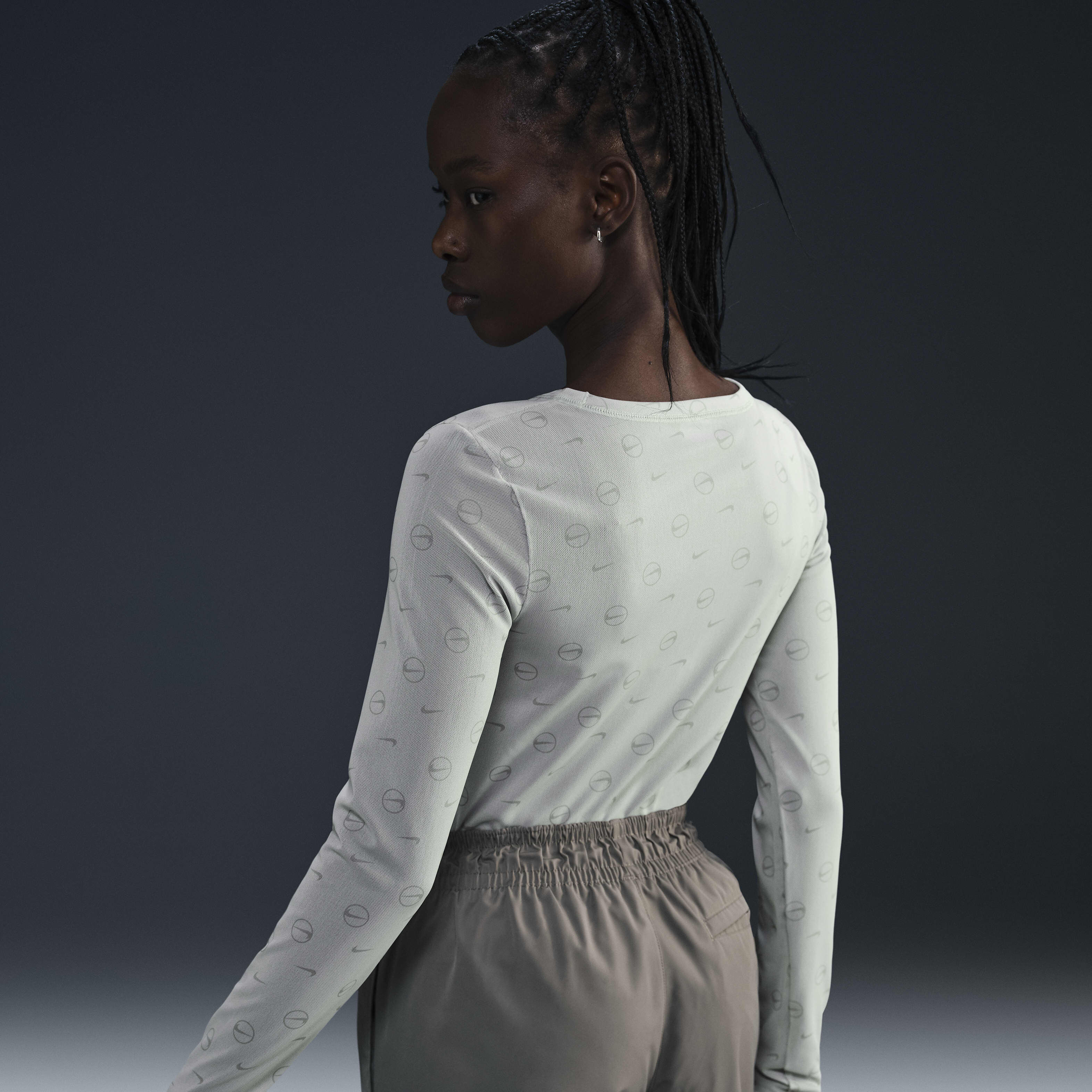 نايكي سبورتسوير image number 1