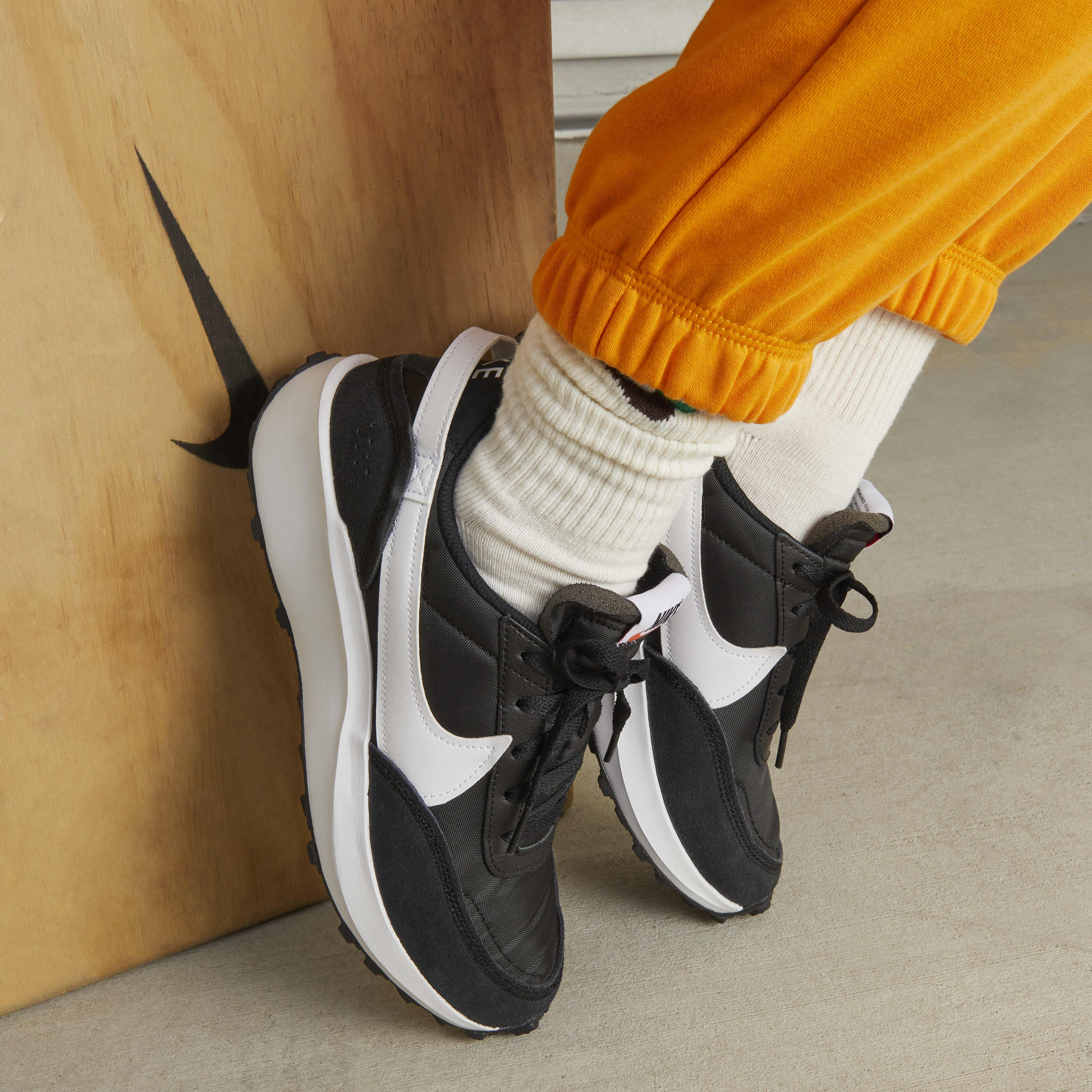 Nike sacai waffle women's clearance