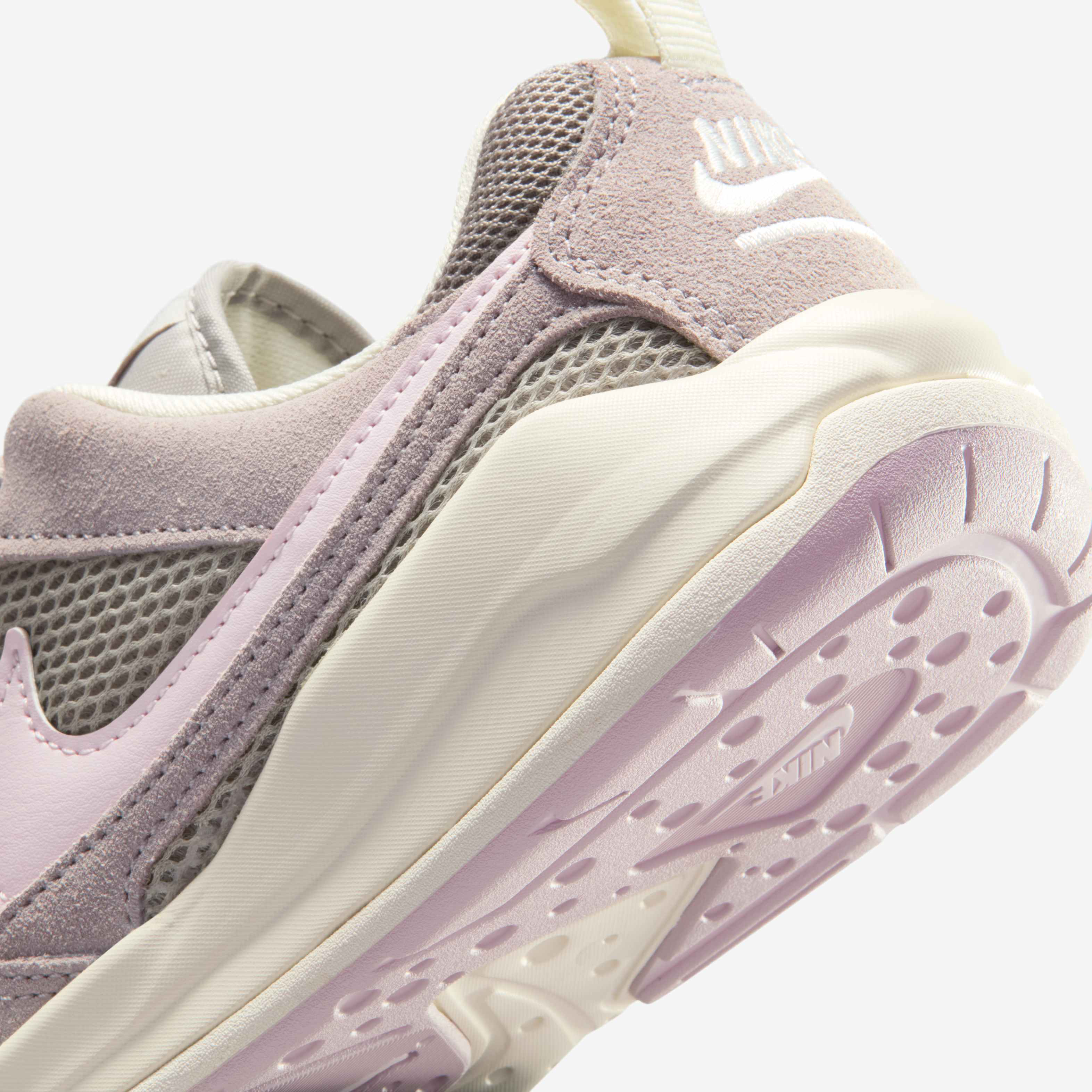 Jordan CMFT Era image number 7