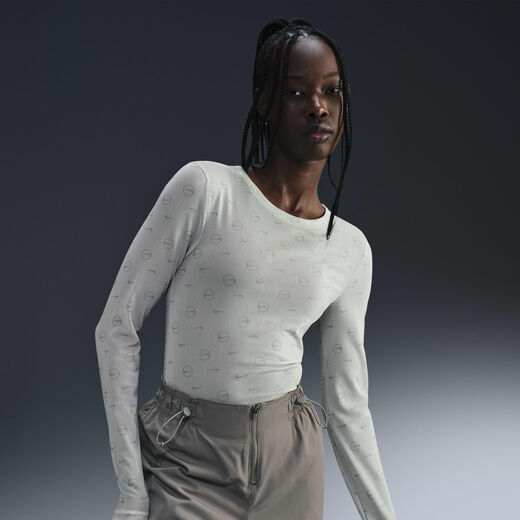 نايكي سبورتسوير