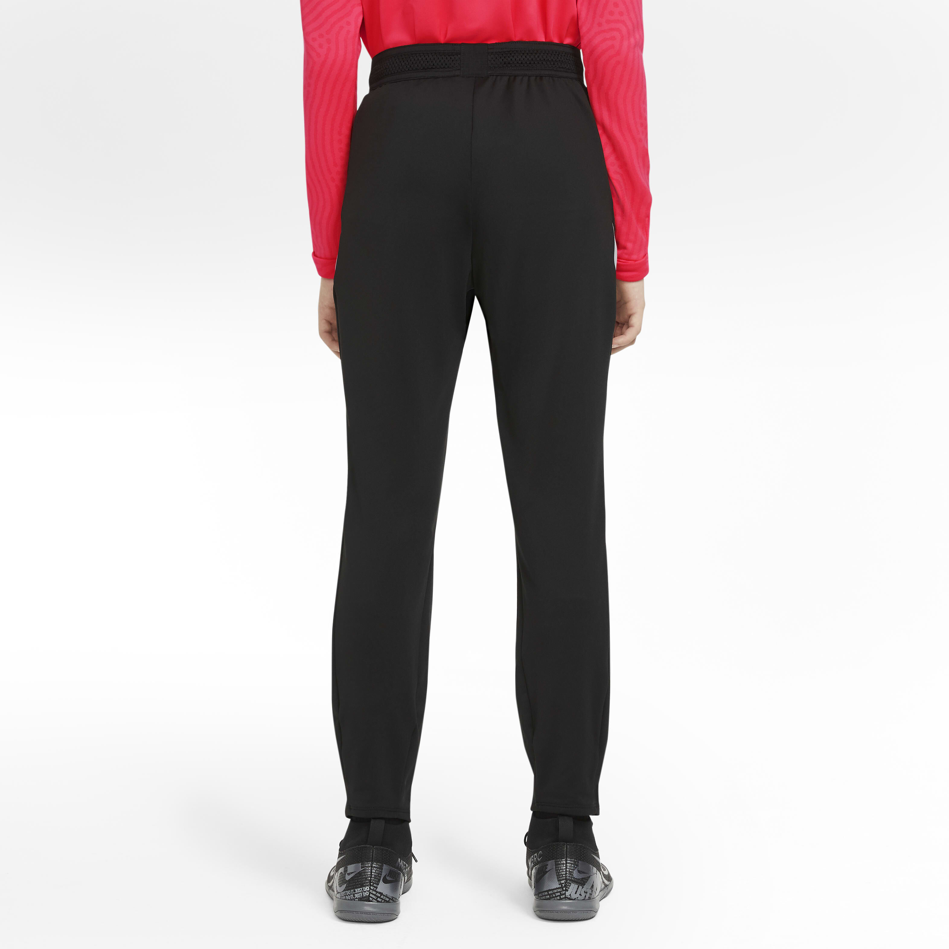 Liverpool F.C. Strike image number 1