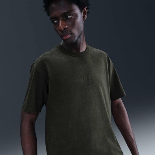 نايكي سبورتسوير بريميوم ايسنشالز