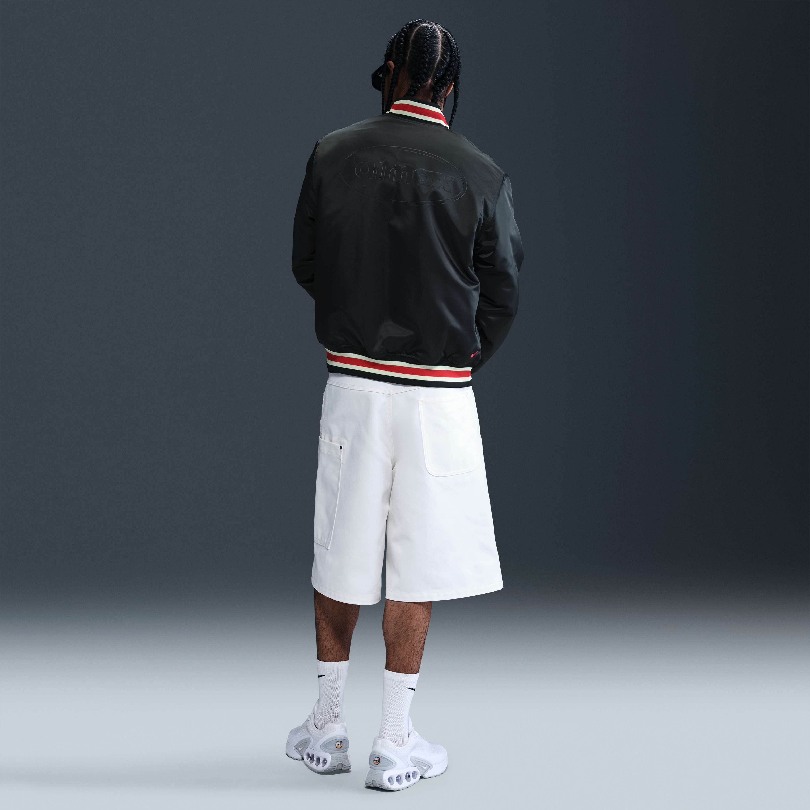 Liverpool F.C. Authentics Special Edition image number 4