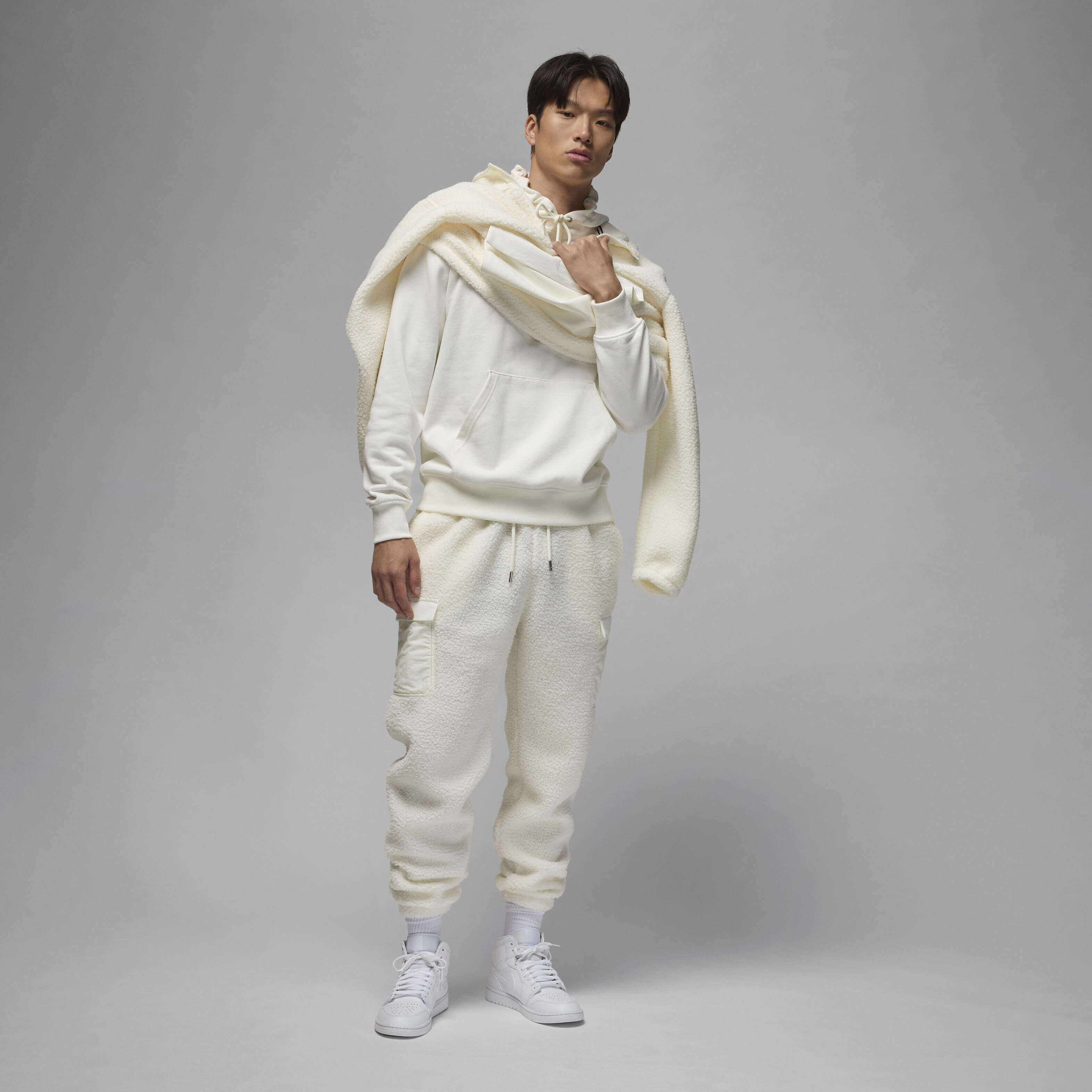 Air Jordan 1 Mid image number 8