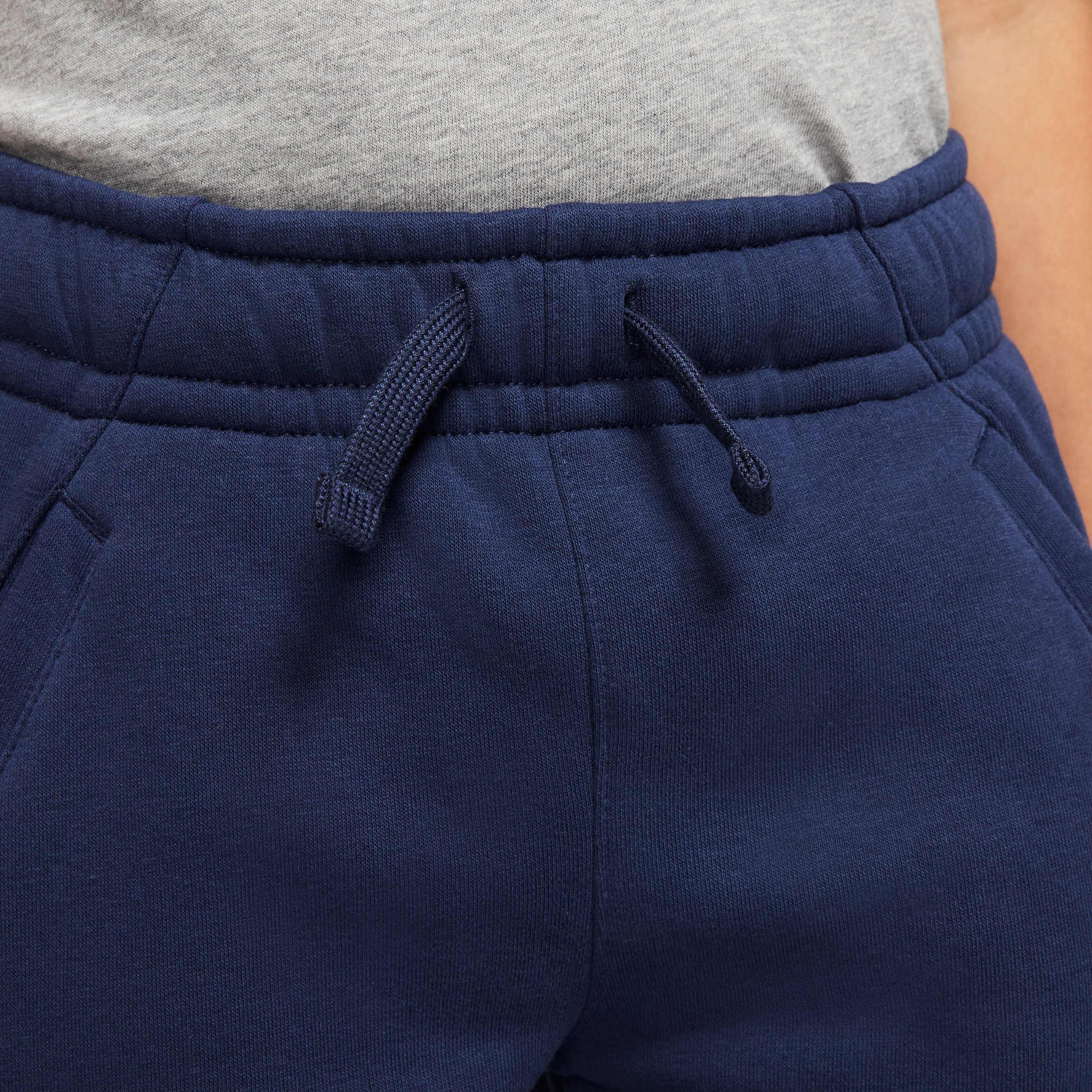 نايكي سبورتسوير كلوب فليس image number 3