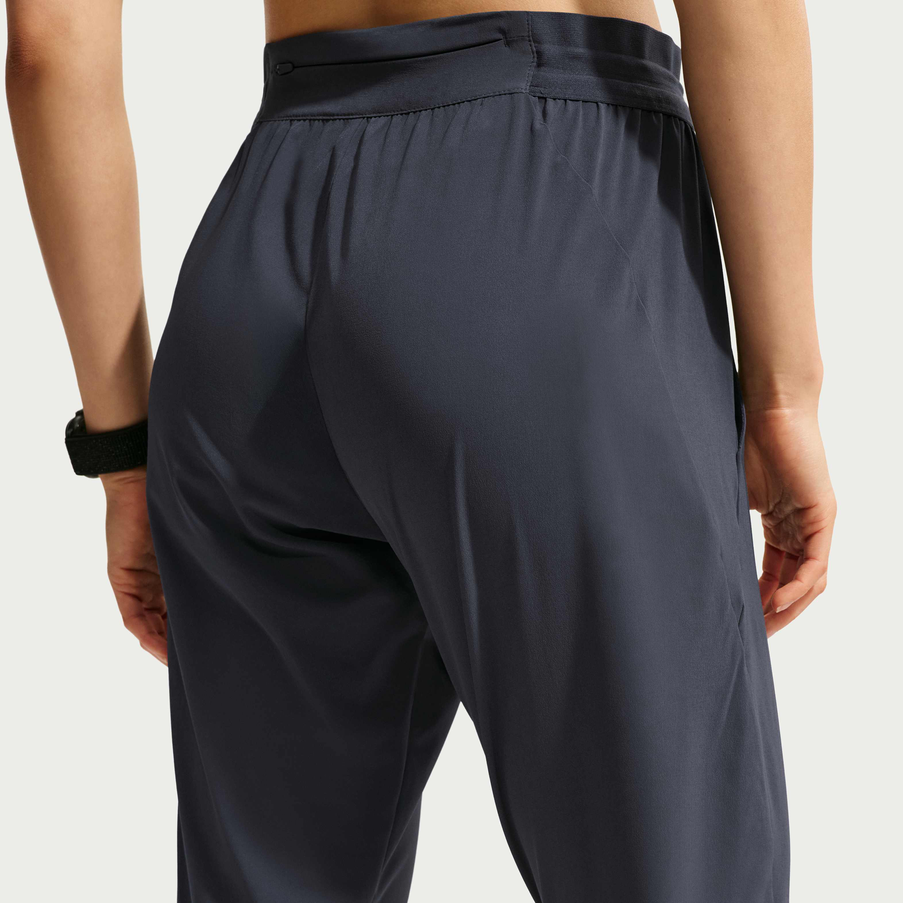 Nike Swift image number 2