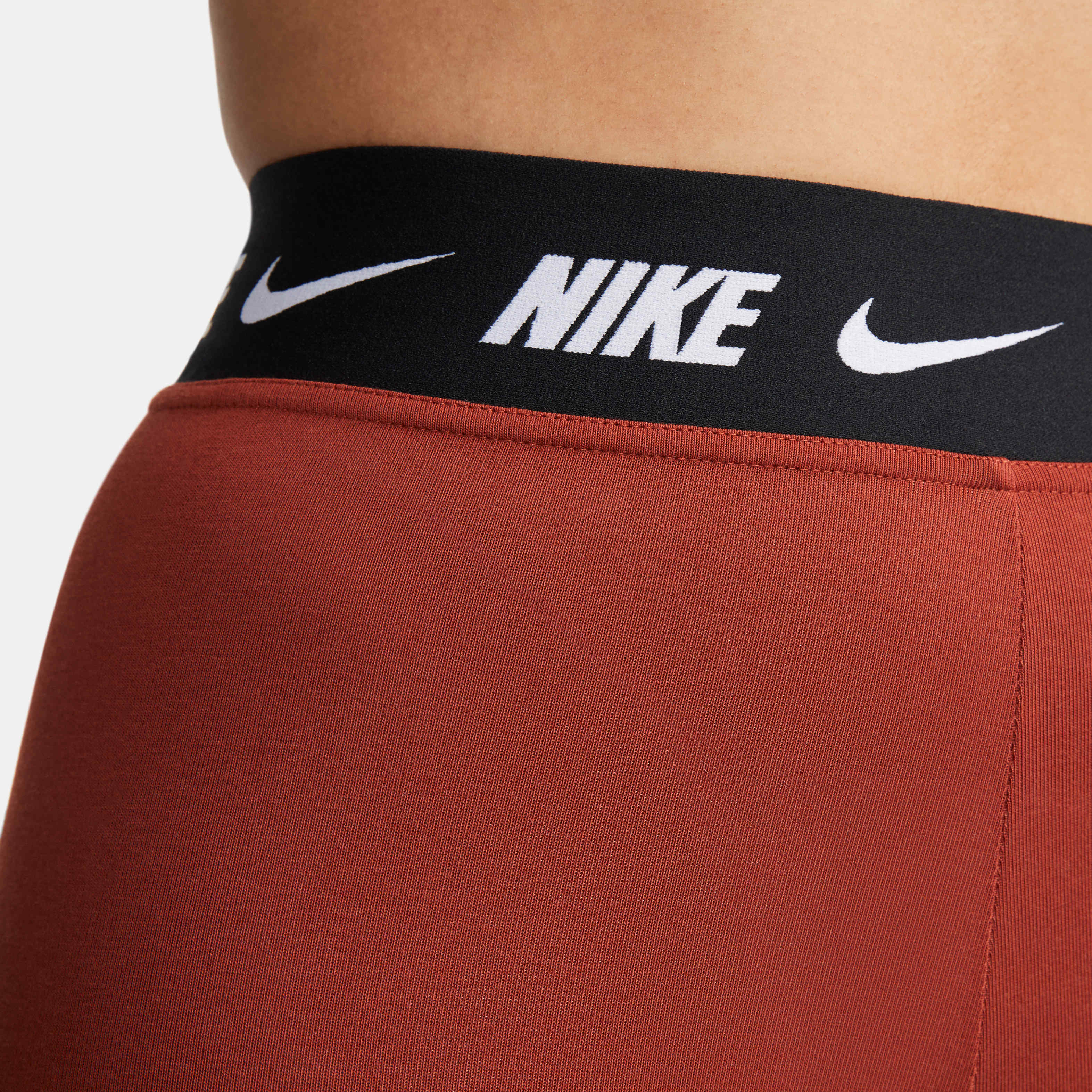 Nike Sportswear Club image number 2