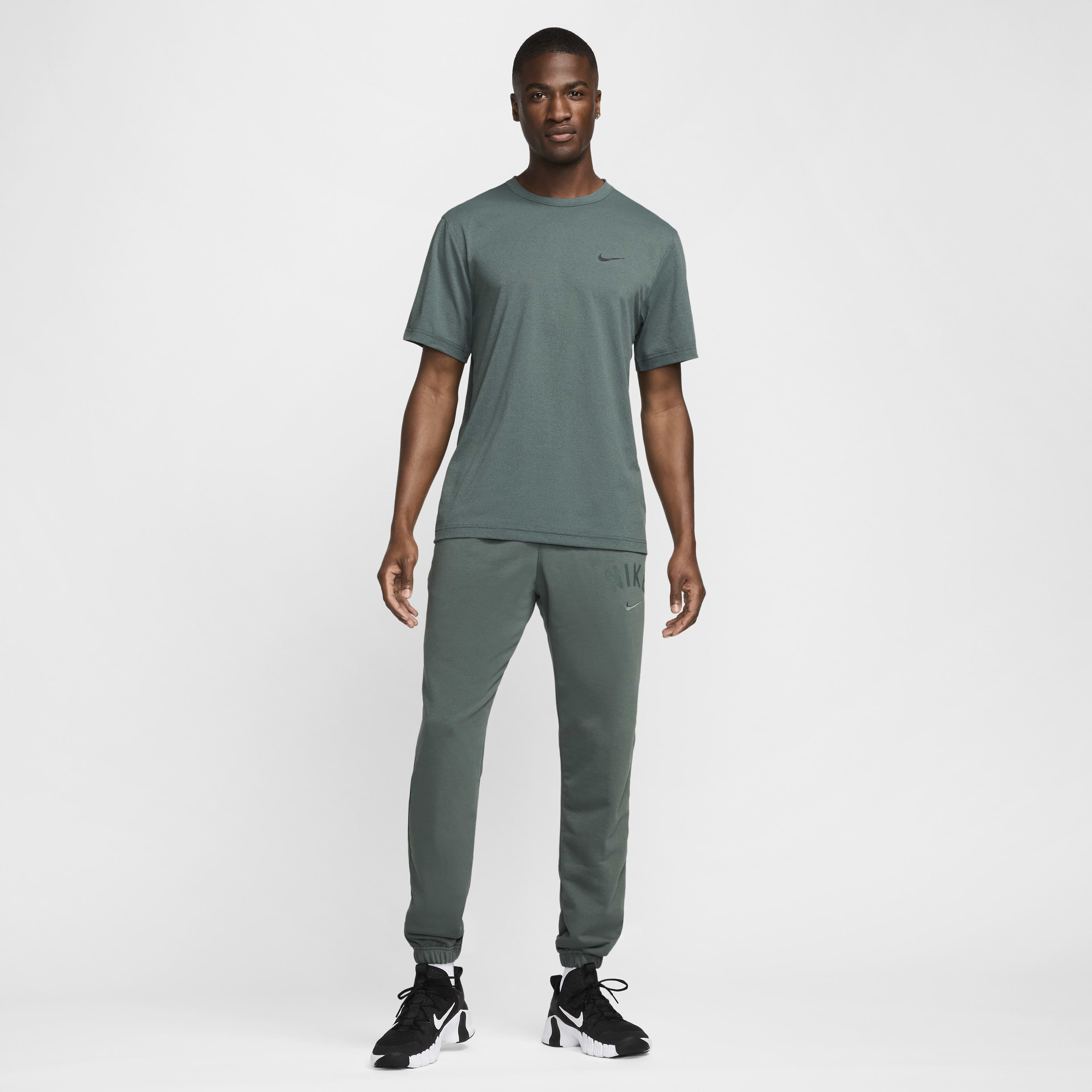 はせっす様 ライトグリーンフーディー Buy Nike Hyverse Men's Dri-FIT UV Short-sleeve Versatile Top