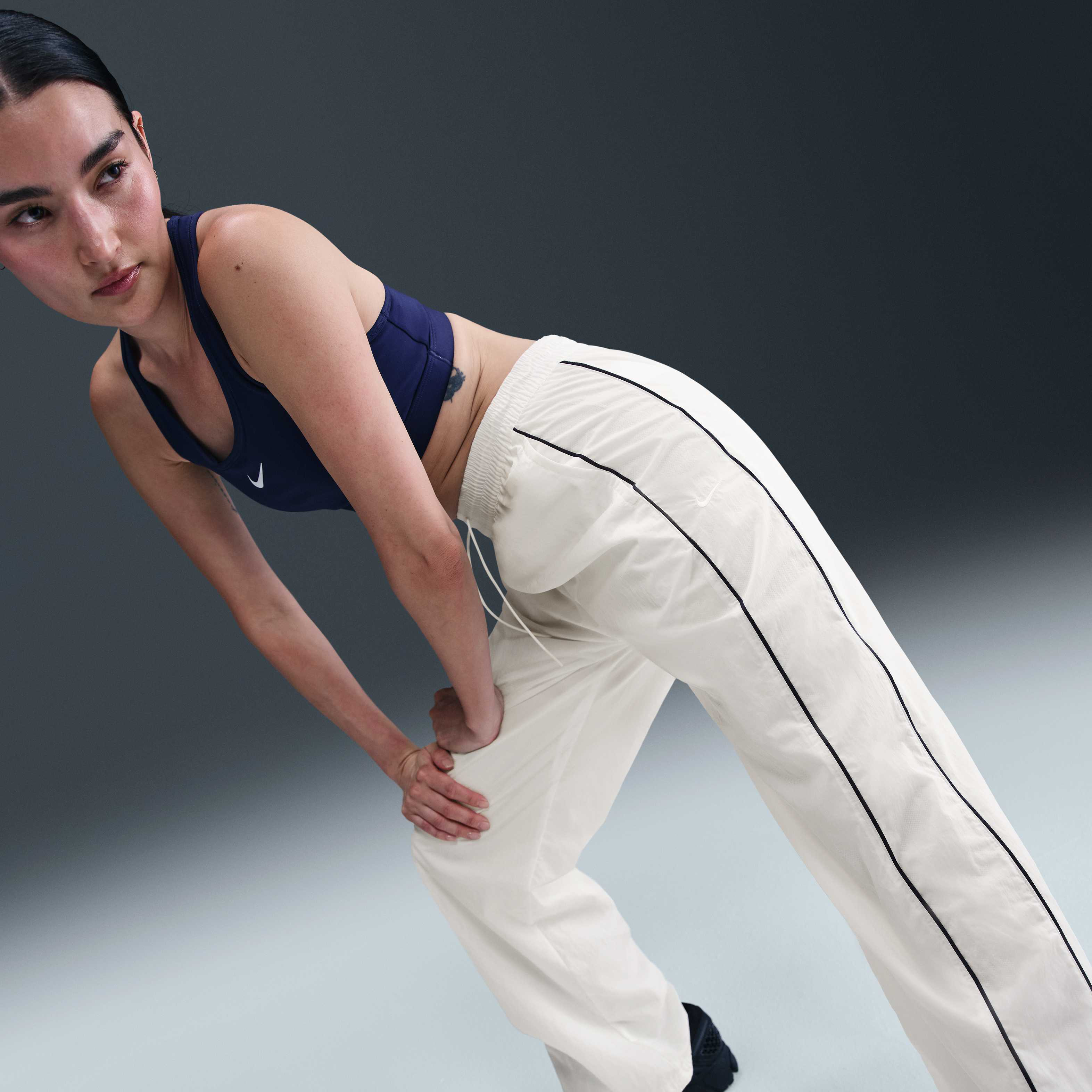 Nike Windrunner image number 4