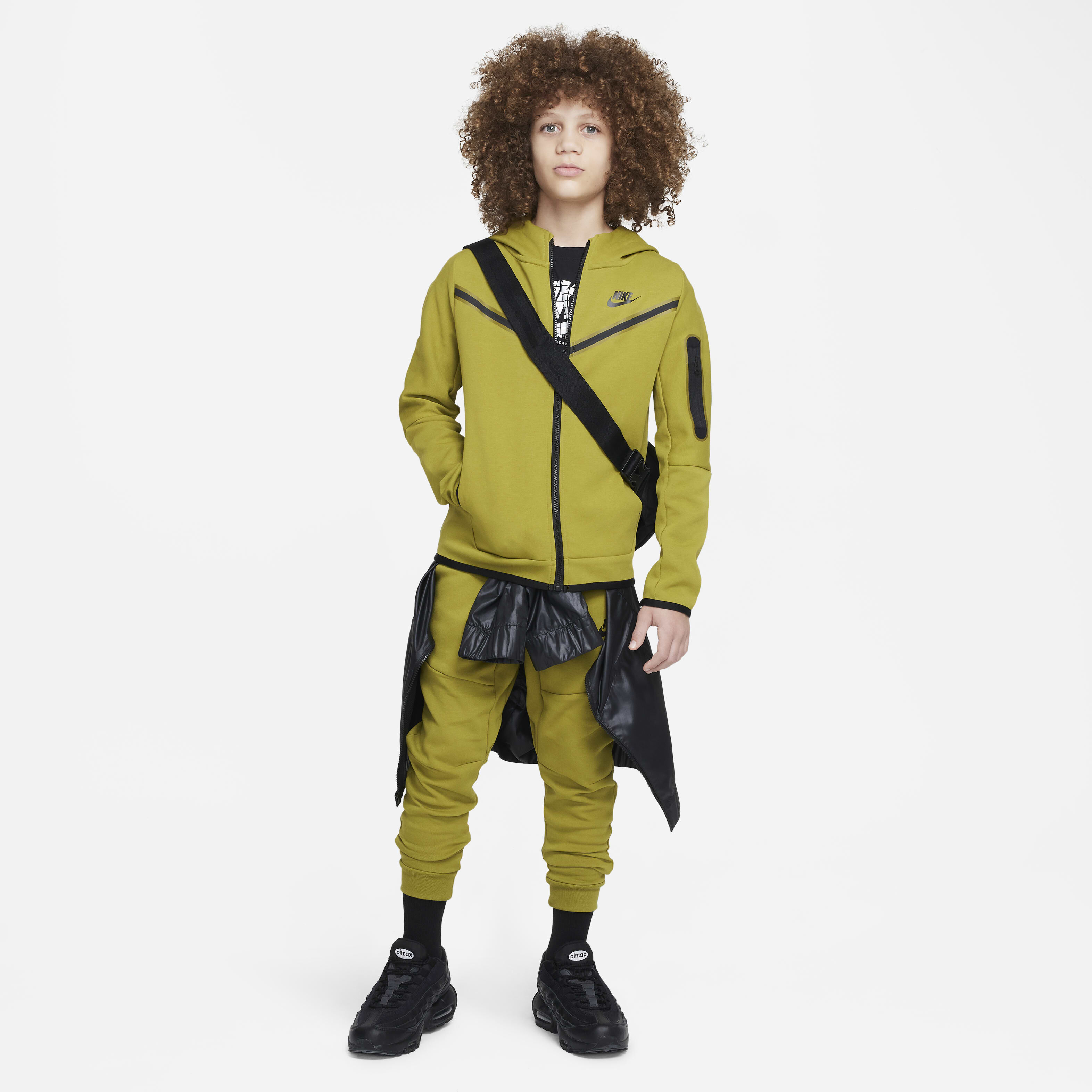 Buy Nike Sportswear Tech Fleece Older Kids Boys Trousers Nike Saudi Official