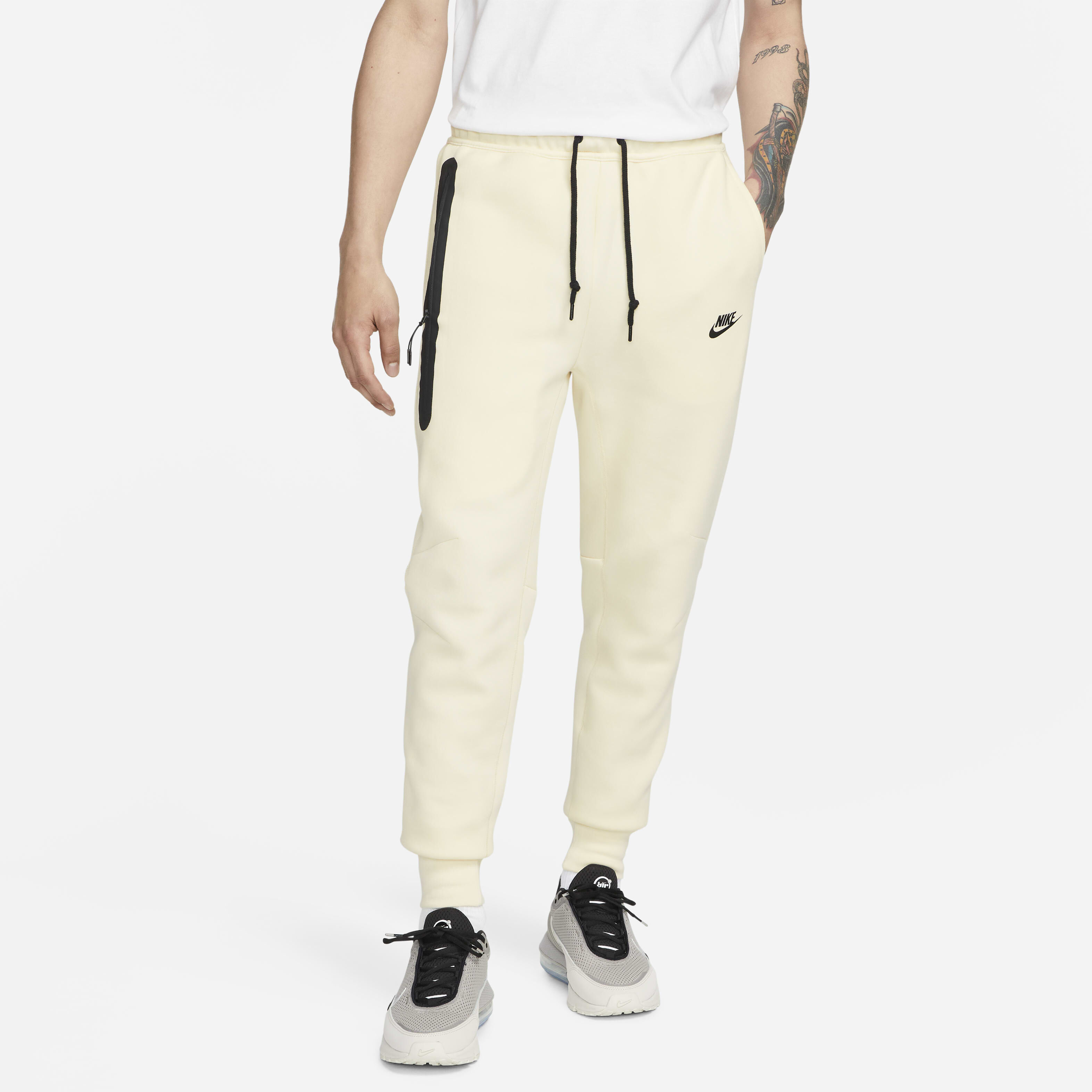 Nike tech fleece joggers light bone best sale