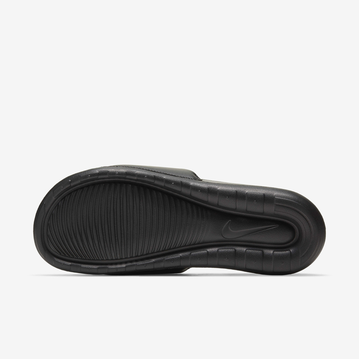 Nike Victori One image number 2 Nike Victori One image number 2