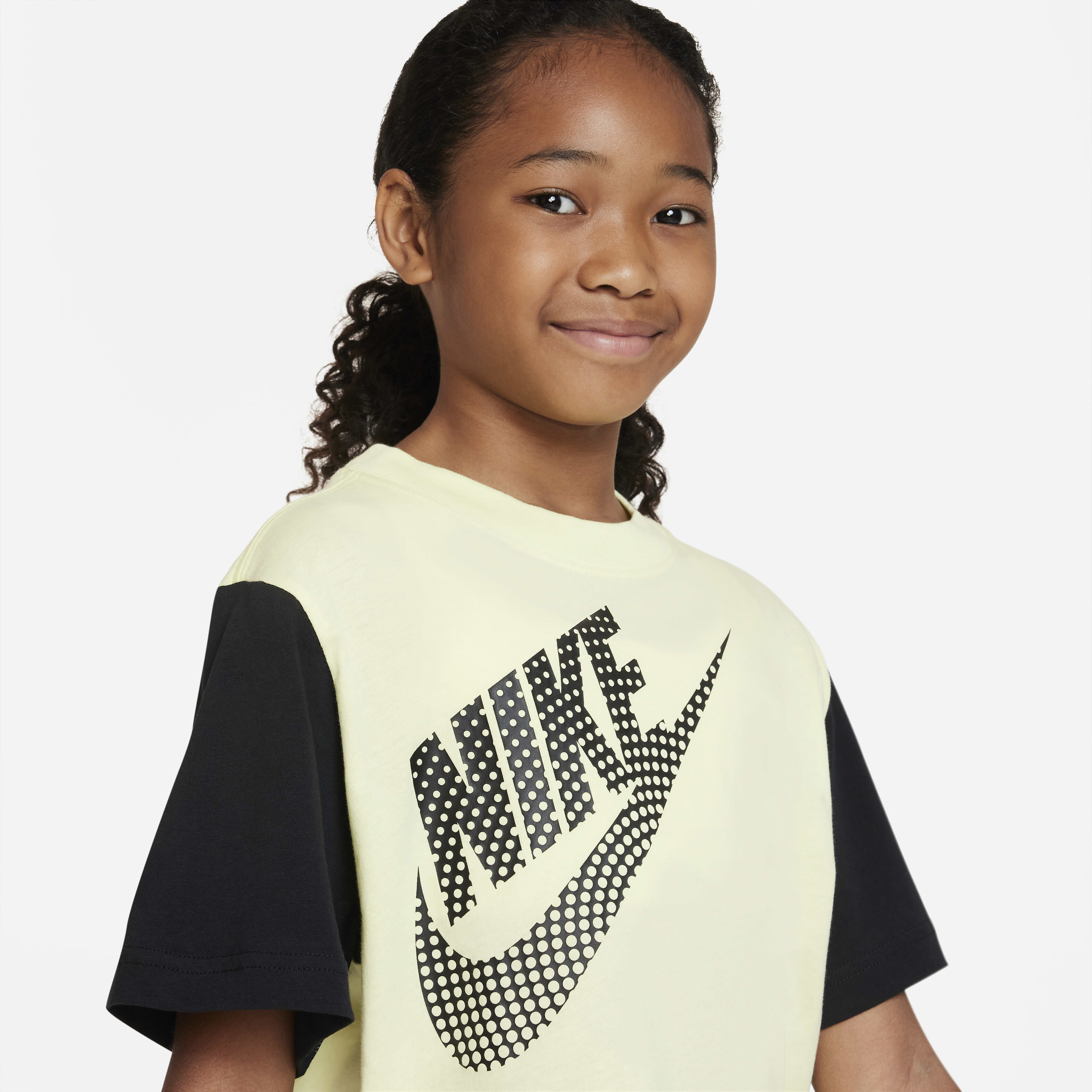 نايكي سبورتسوير ايسنشال image number 2