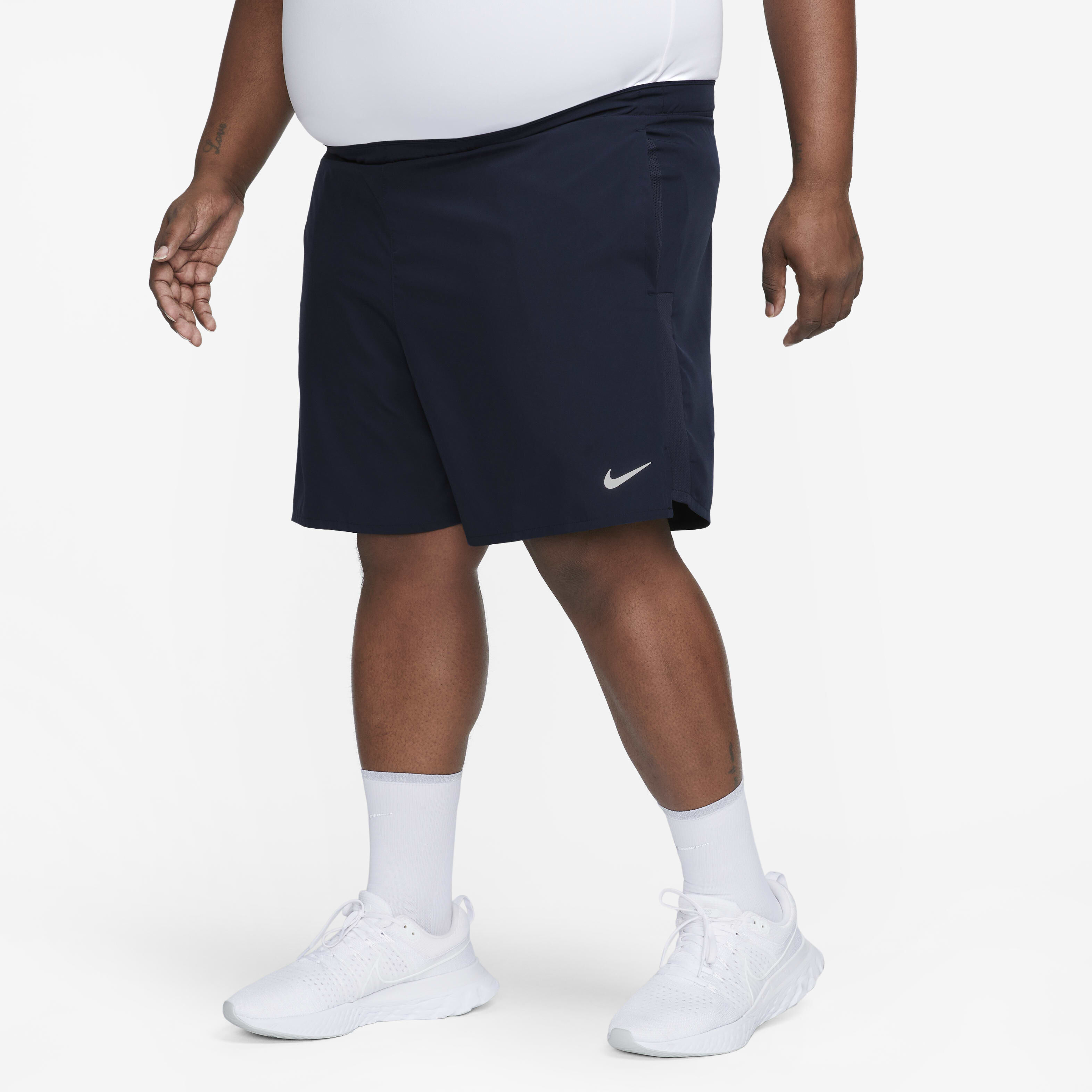 Nike challenger shorts 9 online