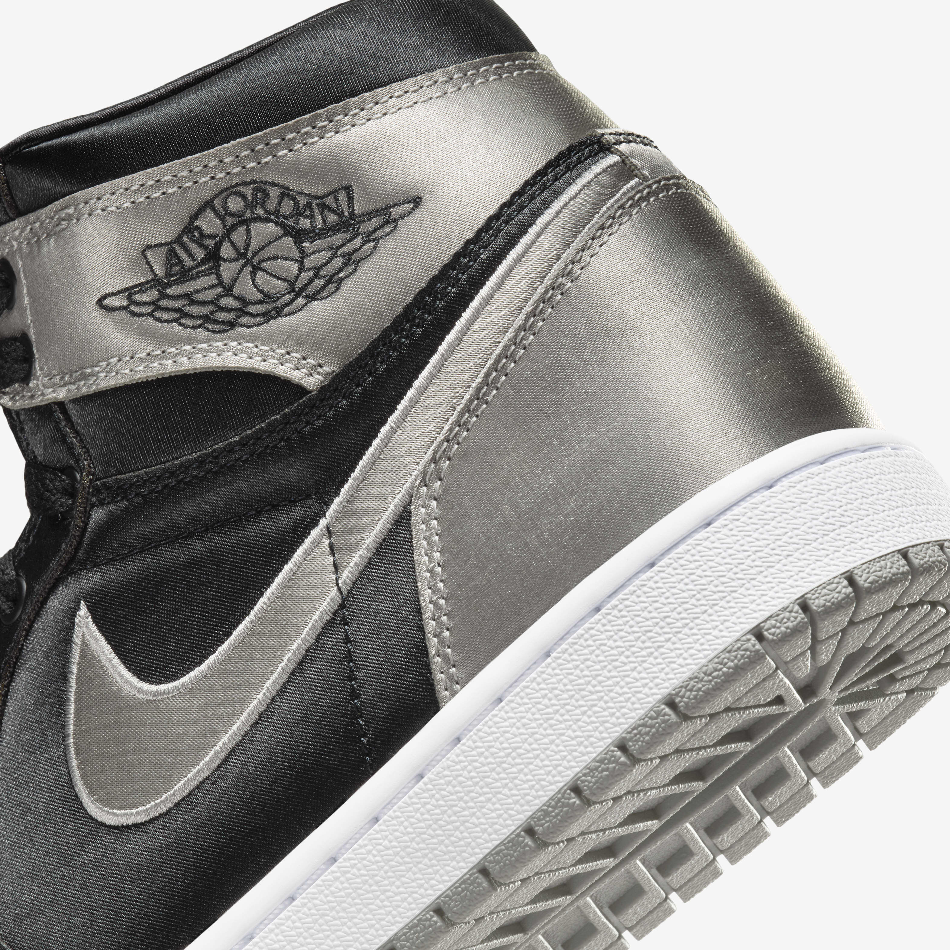 Buy Air Jordan 1 Retro High OG Women s Shoes Nike Saudi Official