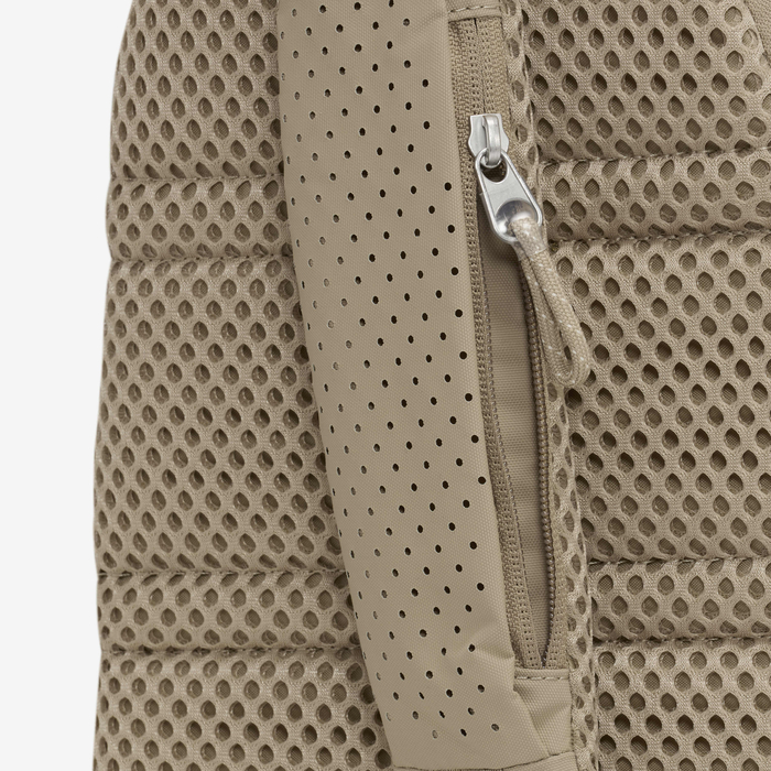 Nike Sportswear Essentials image number 8 Nike Sportswear Essentials image number 8