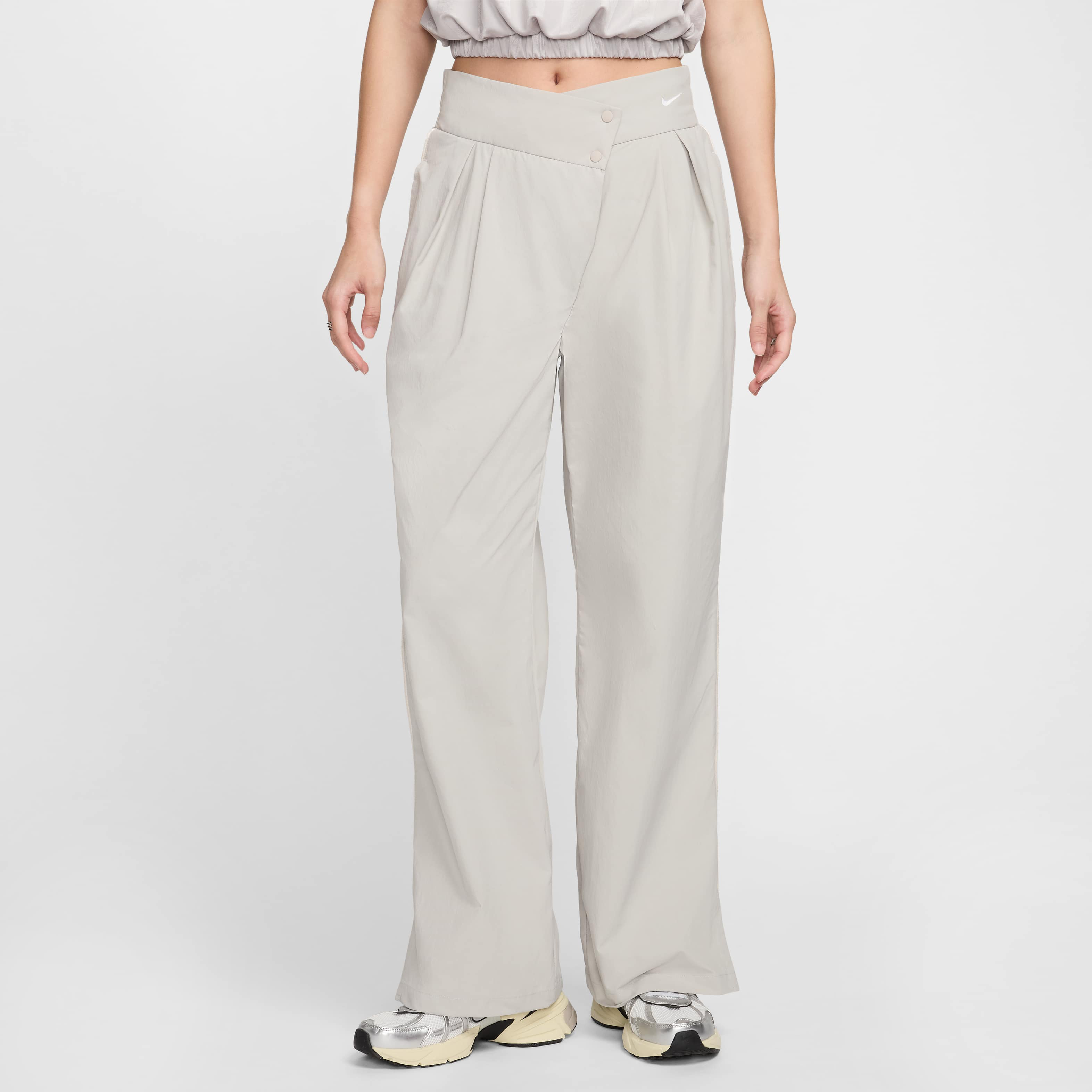 نايكي سبورتسوير كوليكشن image number 0