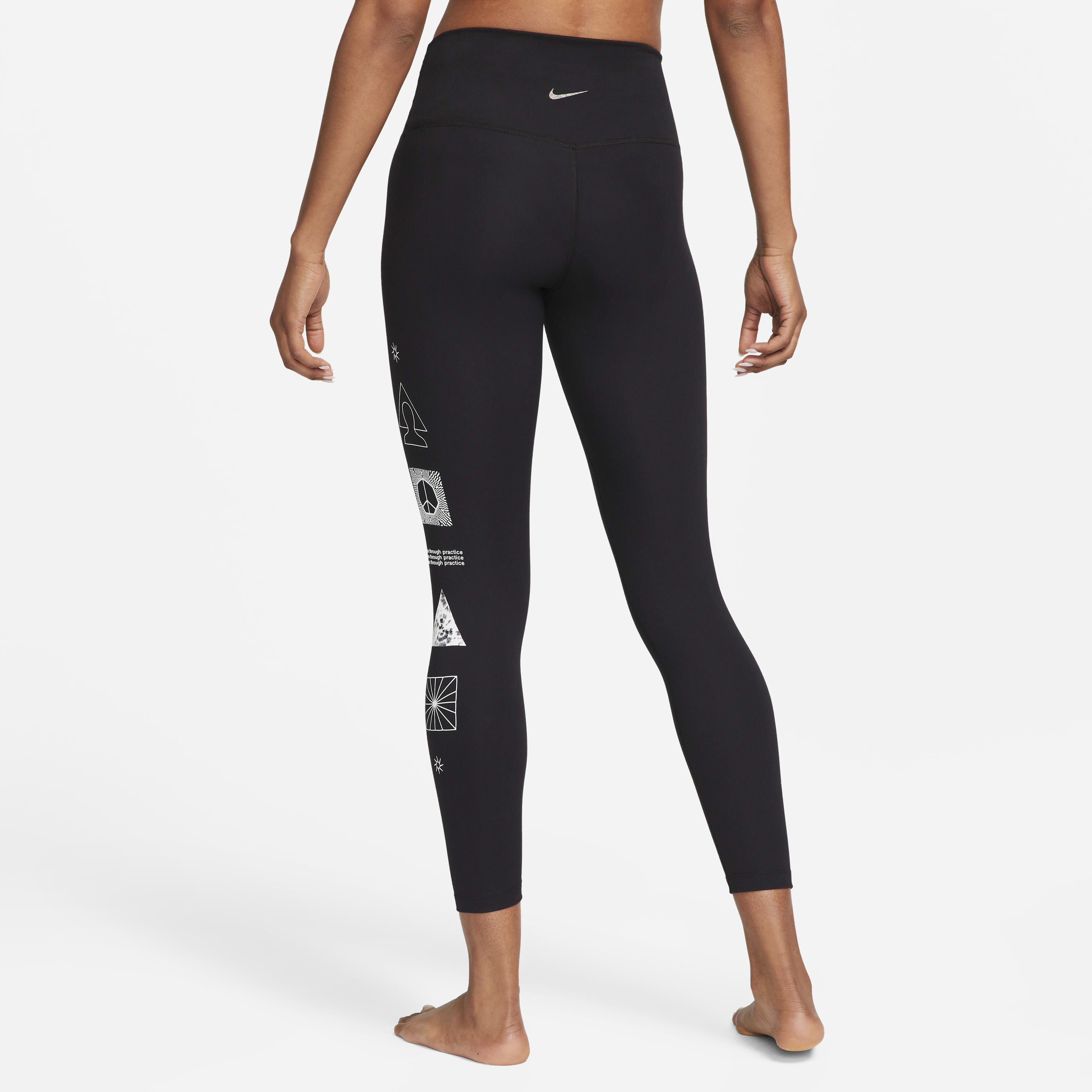 نايكي يوغا image number 1