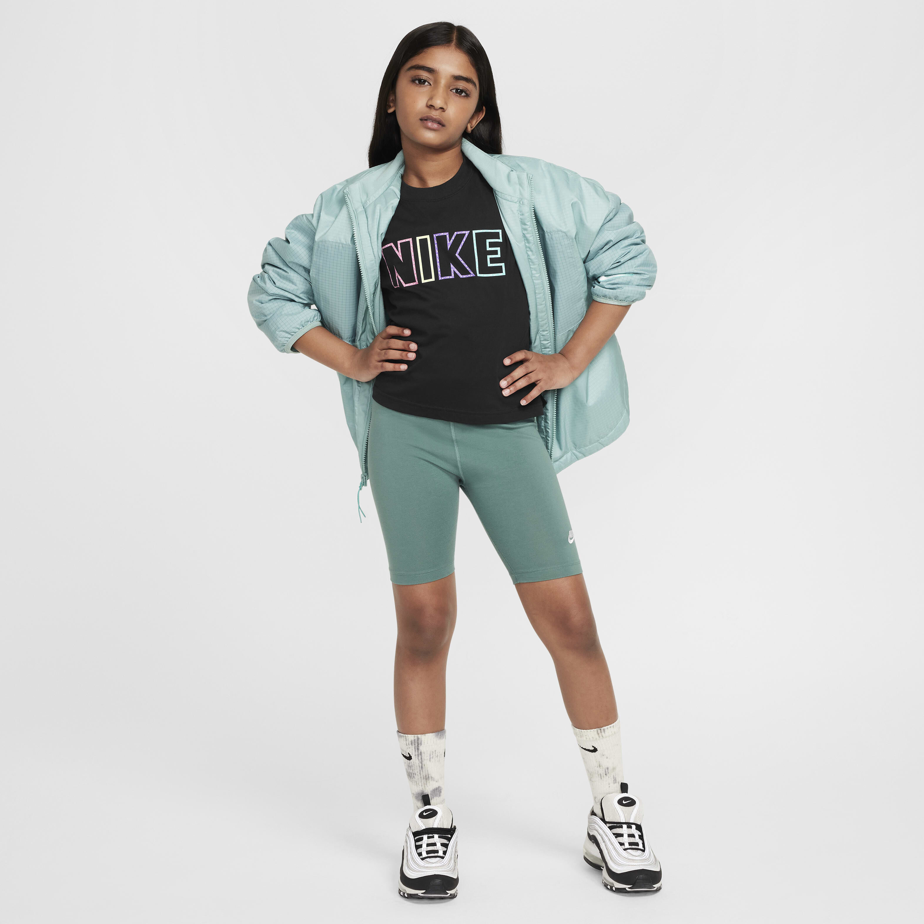 نايكي سبورتسوير ايسنشال image number 3