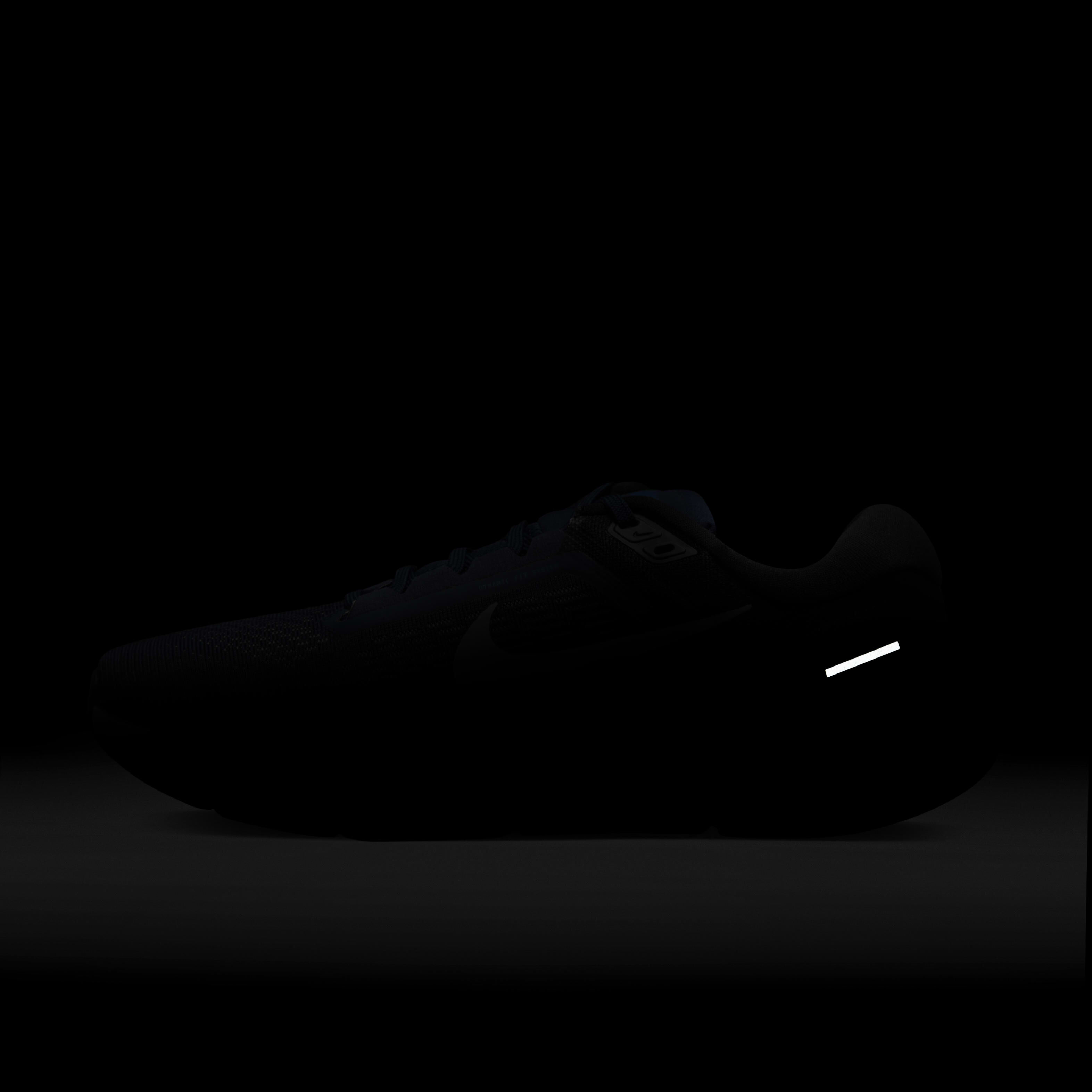 Nike Structure 24 image number 9