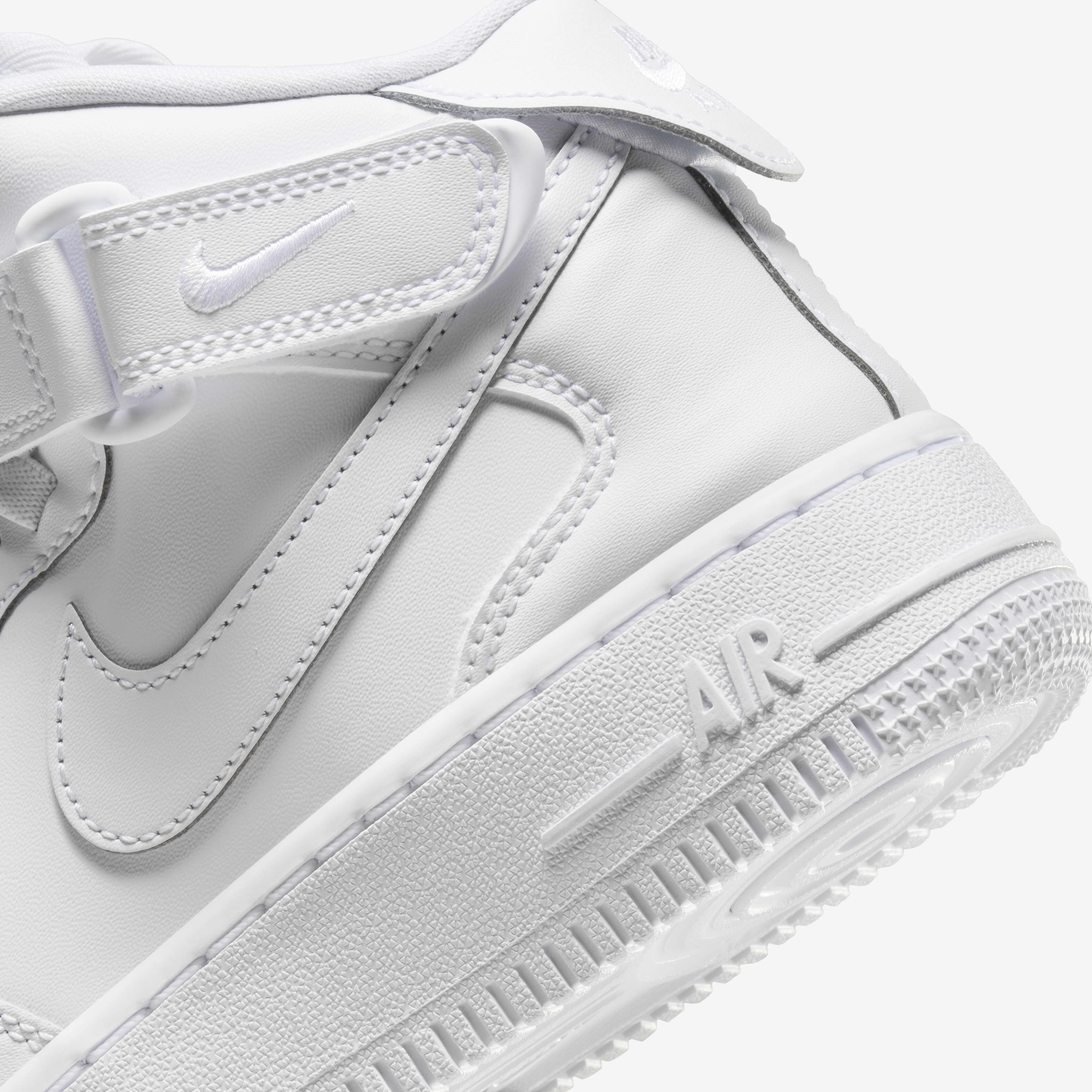 Nike air force 1 mid junior shop