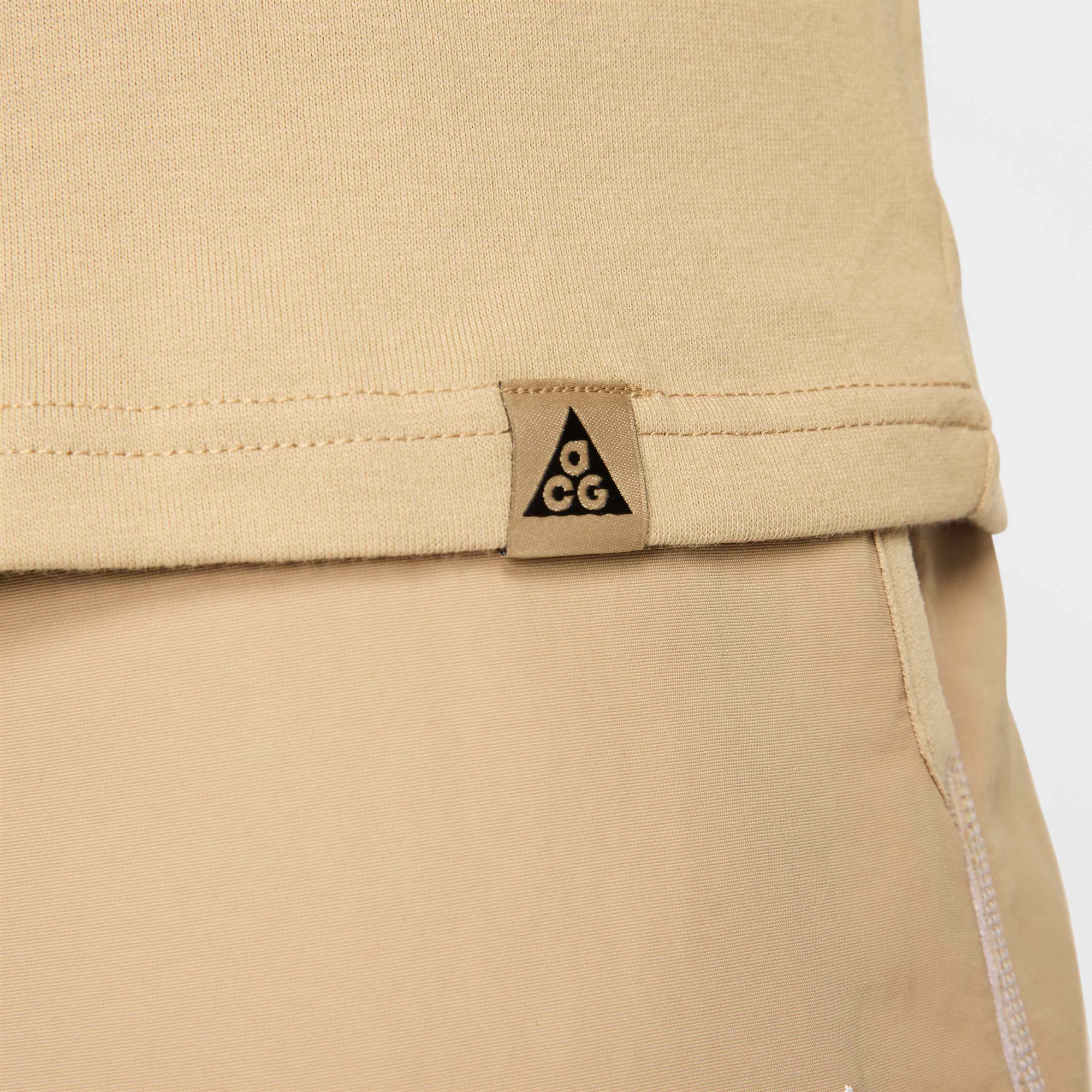 ★Nike★ ACG Walking Tree Dry Fit T-Shirt M Parachute Beige Nike ACG Walking Tree Dri-FIT T-Shirt (Parachute Beige) – August