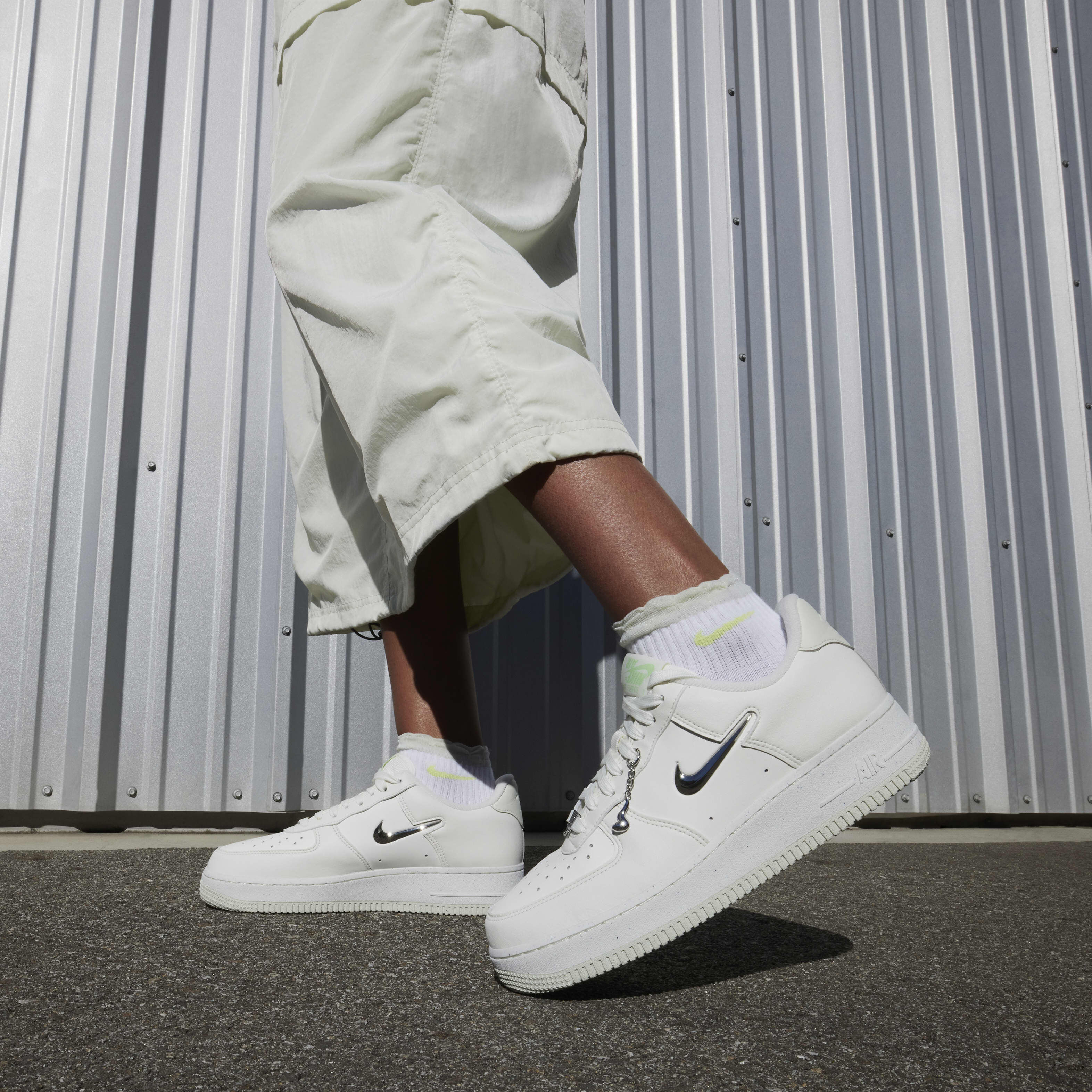 Nike w air force 1 '07 se 2025