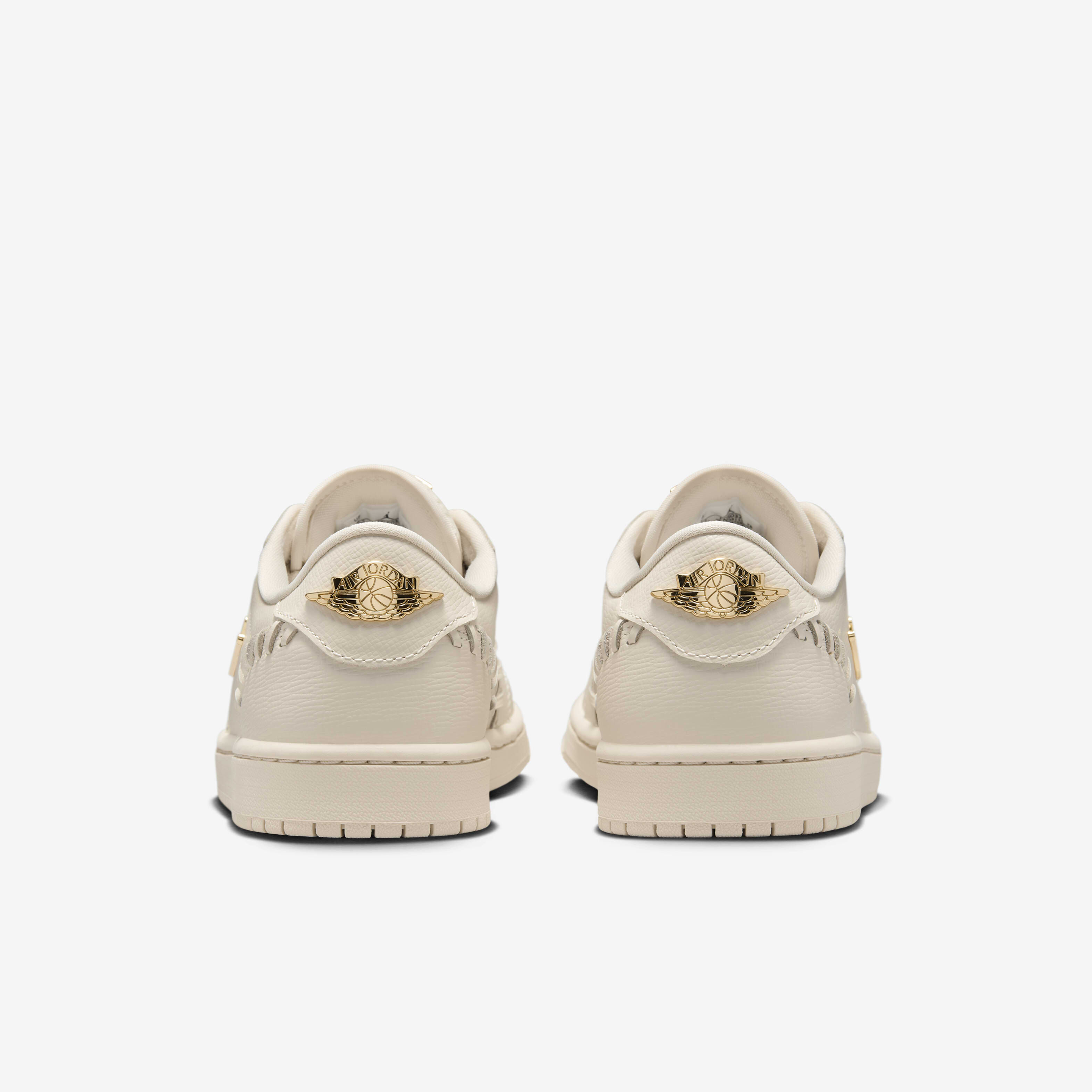 اير جوردن 1 لو ميثود اوف ميك image number 5