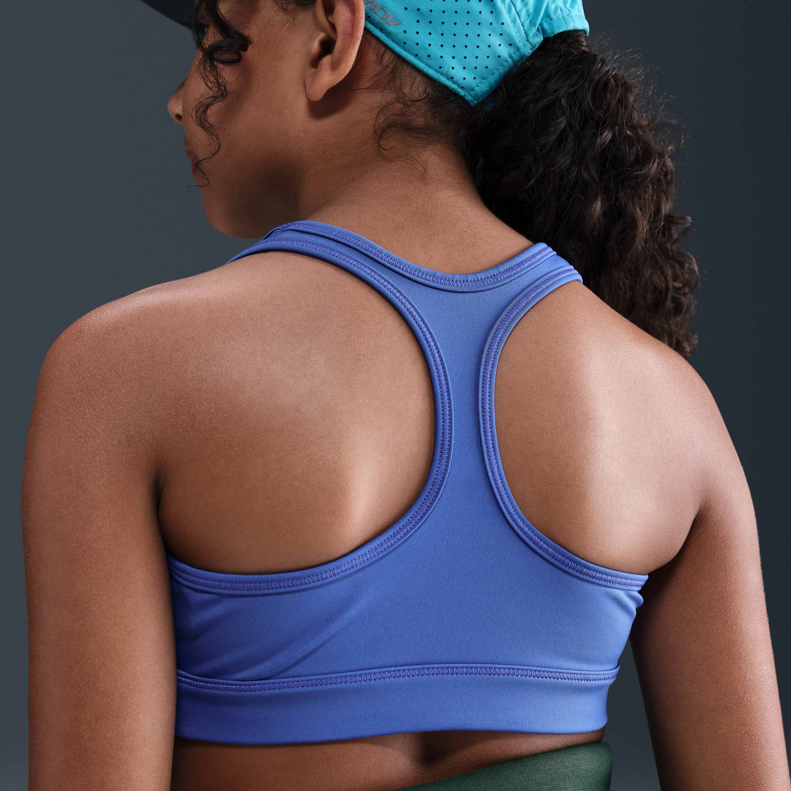 نايكي سووش image number 1