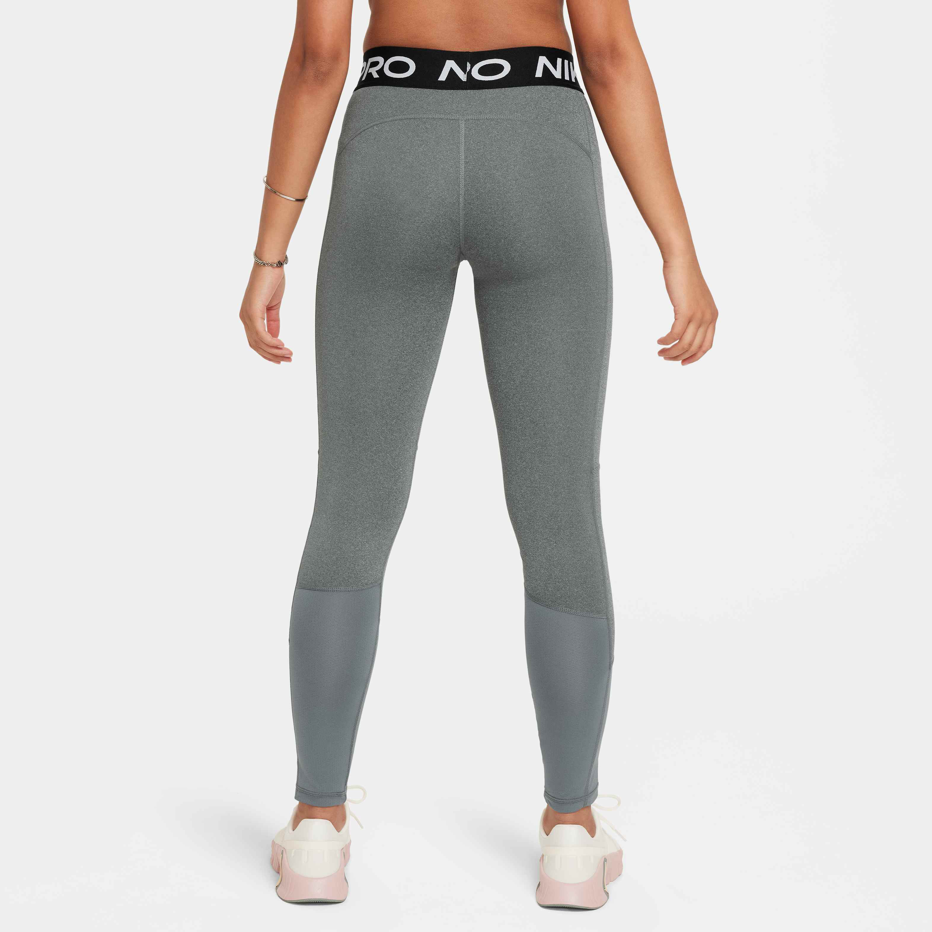 نايكي برو image number 1