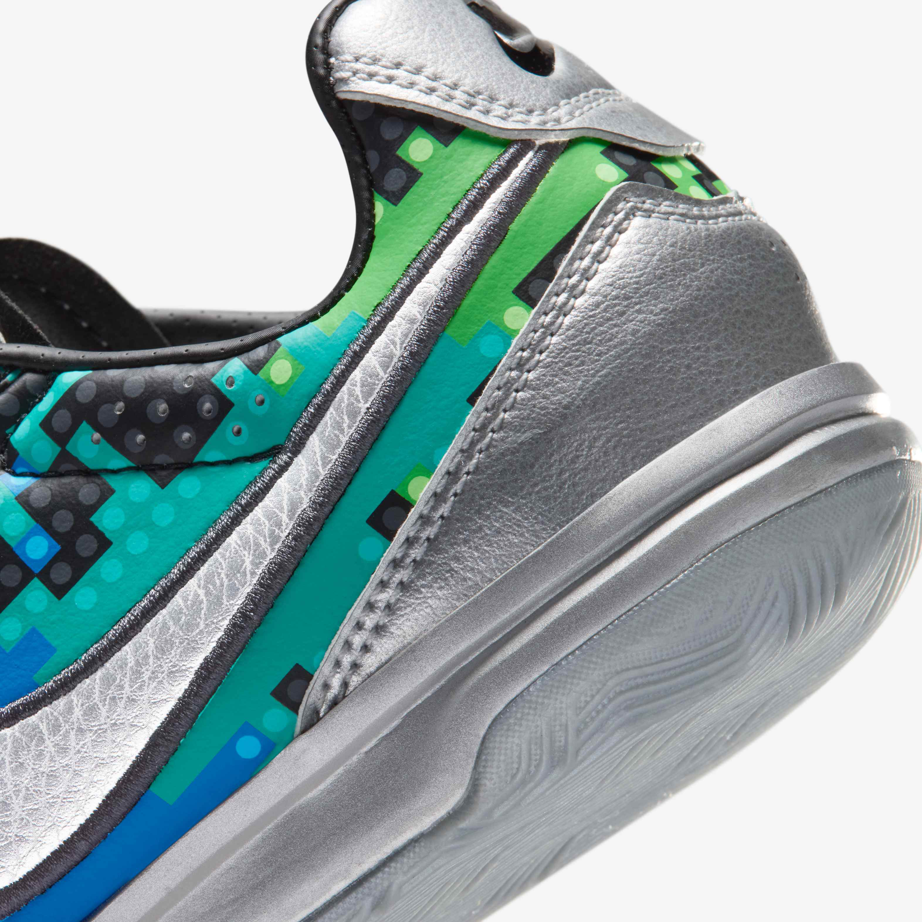 Nike Jr Streetgato x LEGO&reg; Collection image number 20