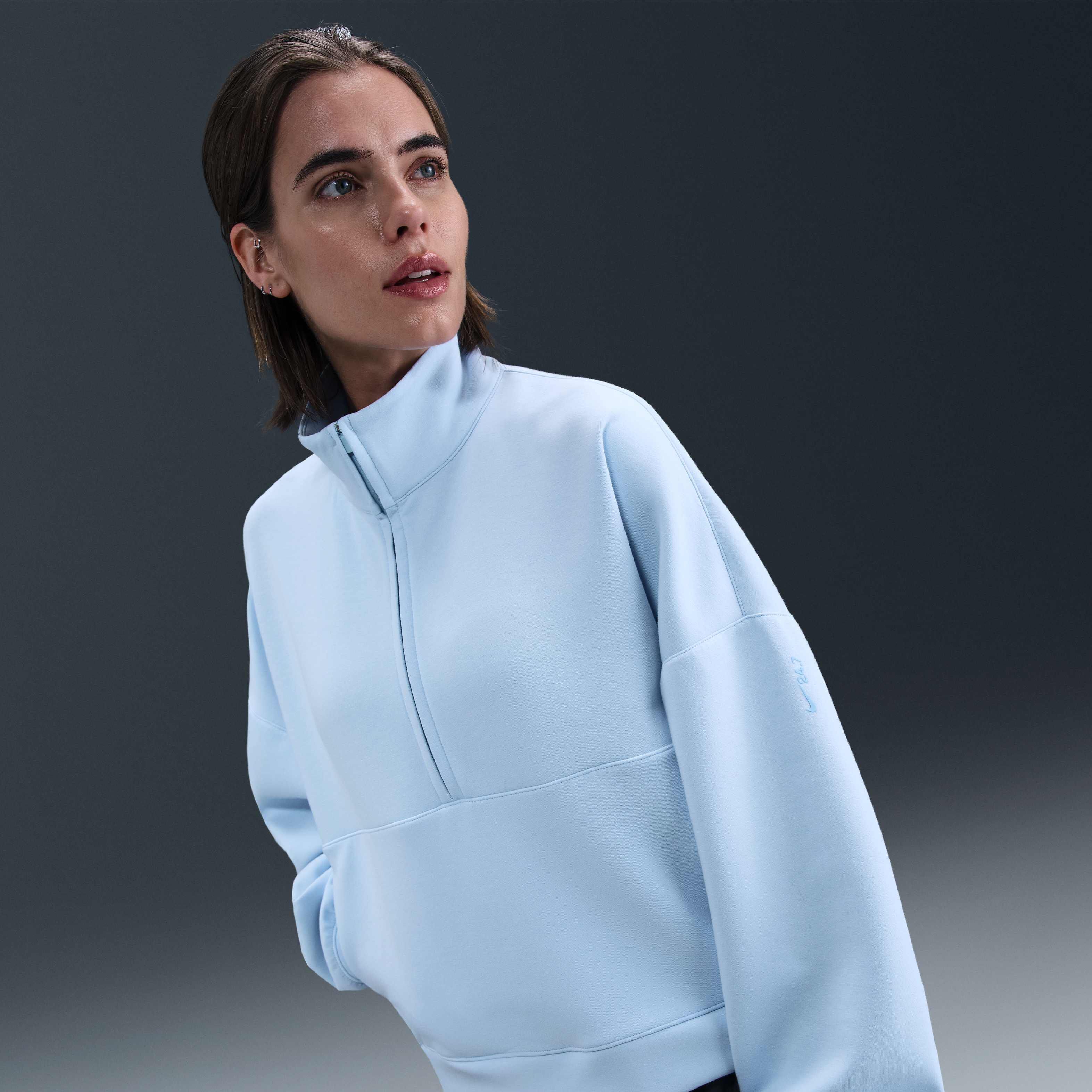 ユキタン  Nike 24.7 ImpossiblySoft Women's Dri-FIT Oversized 1/2-Zip Top