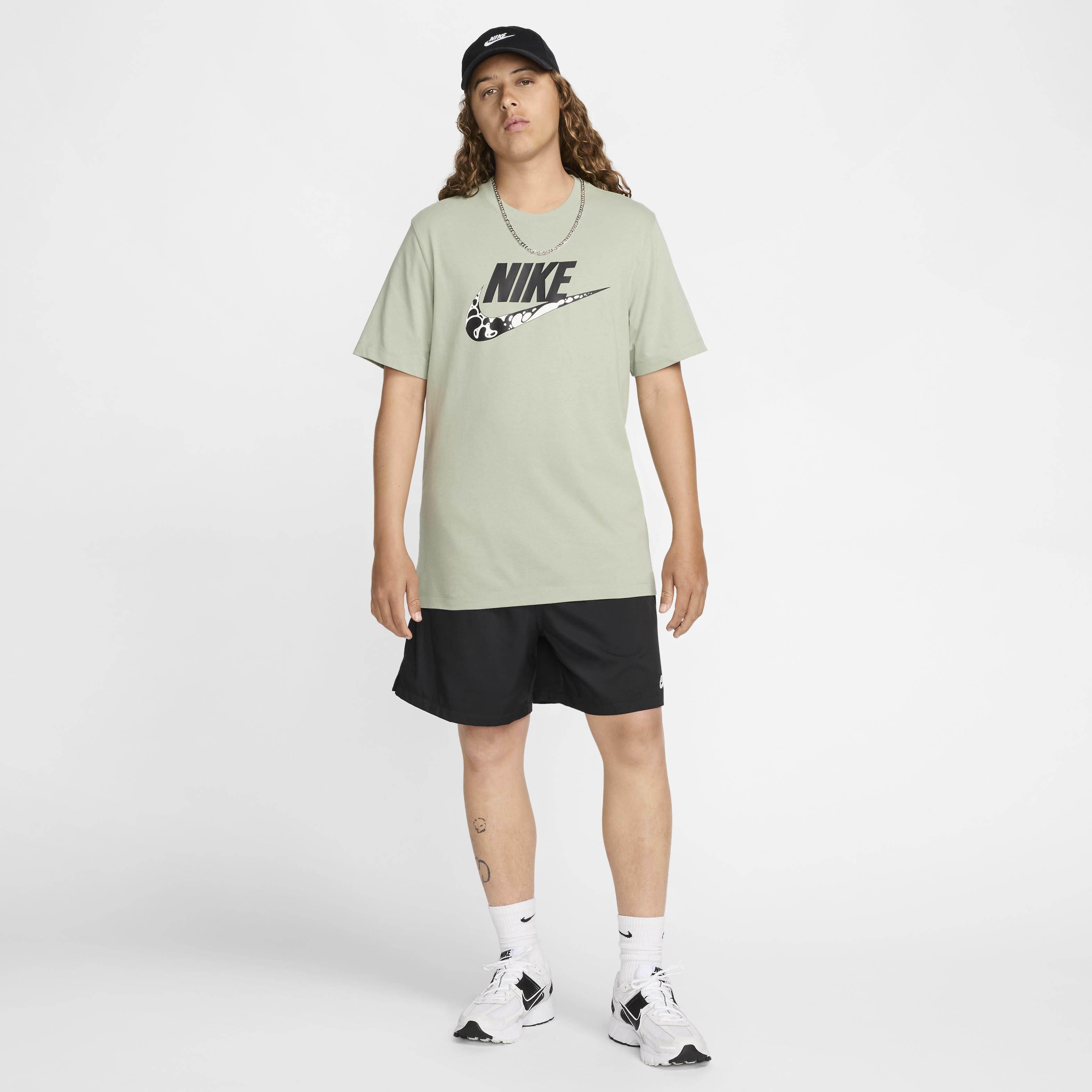 Buy Nike Sportswear Men's T-Shirt - Jade Horizon | Nike