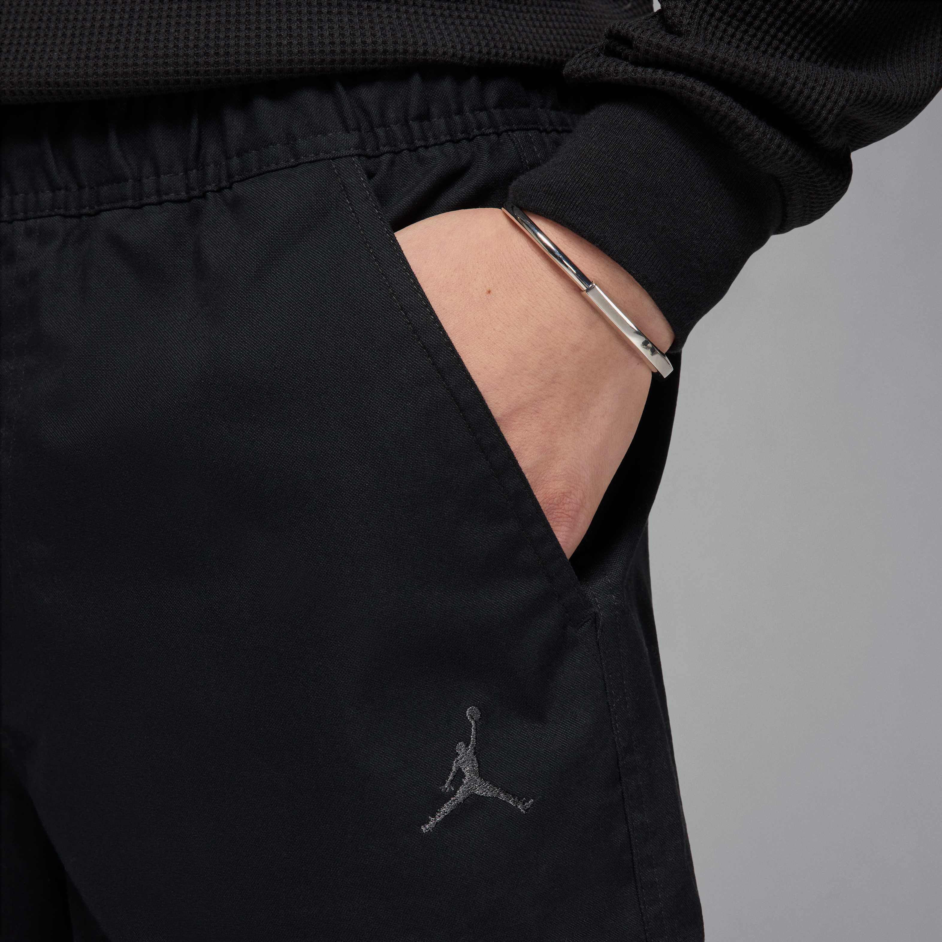 Jordan Essentials image number 4
