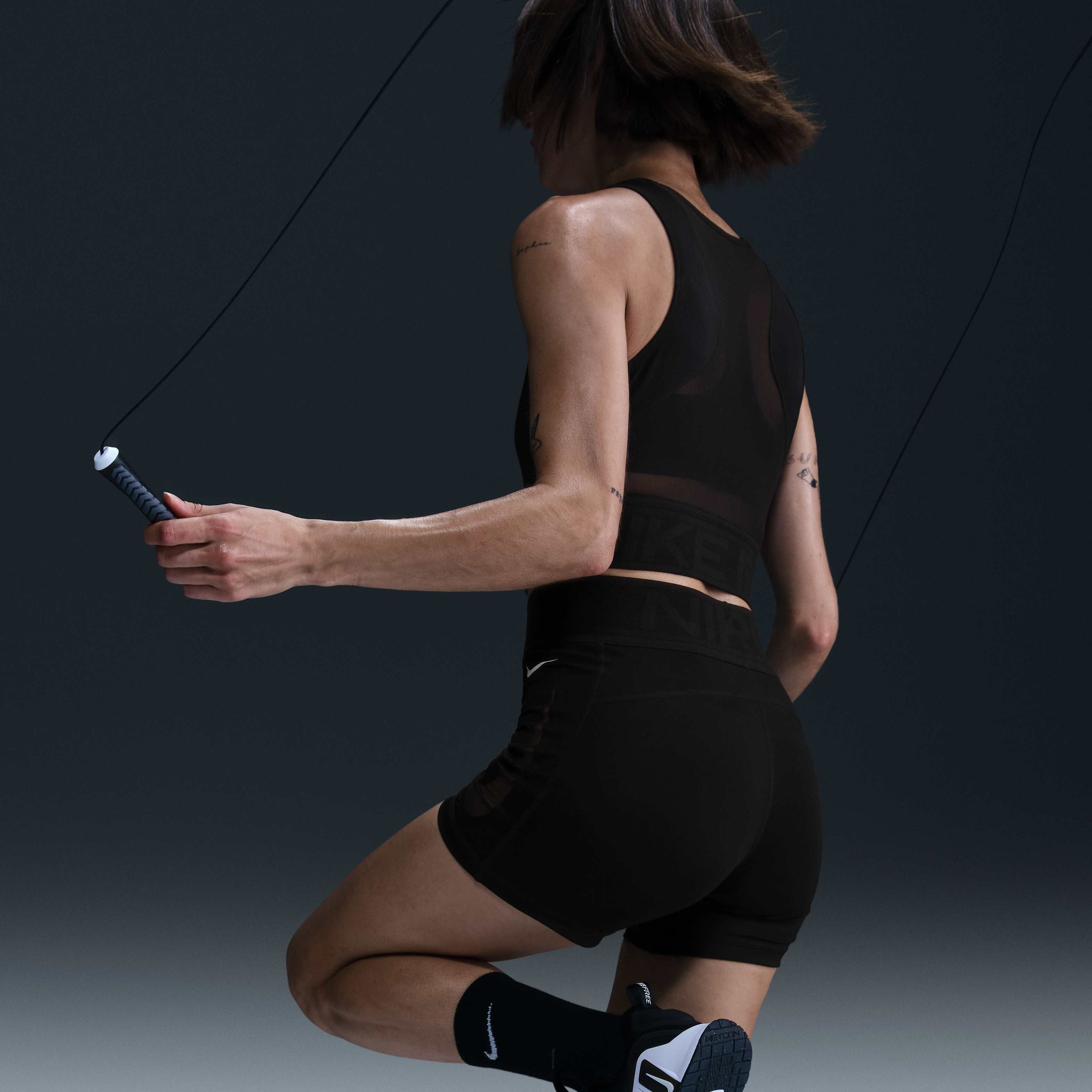 Nike Pro Sculpt image number 2