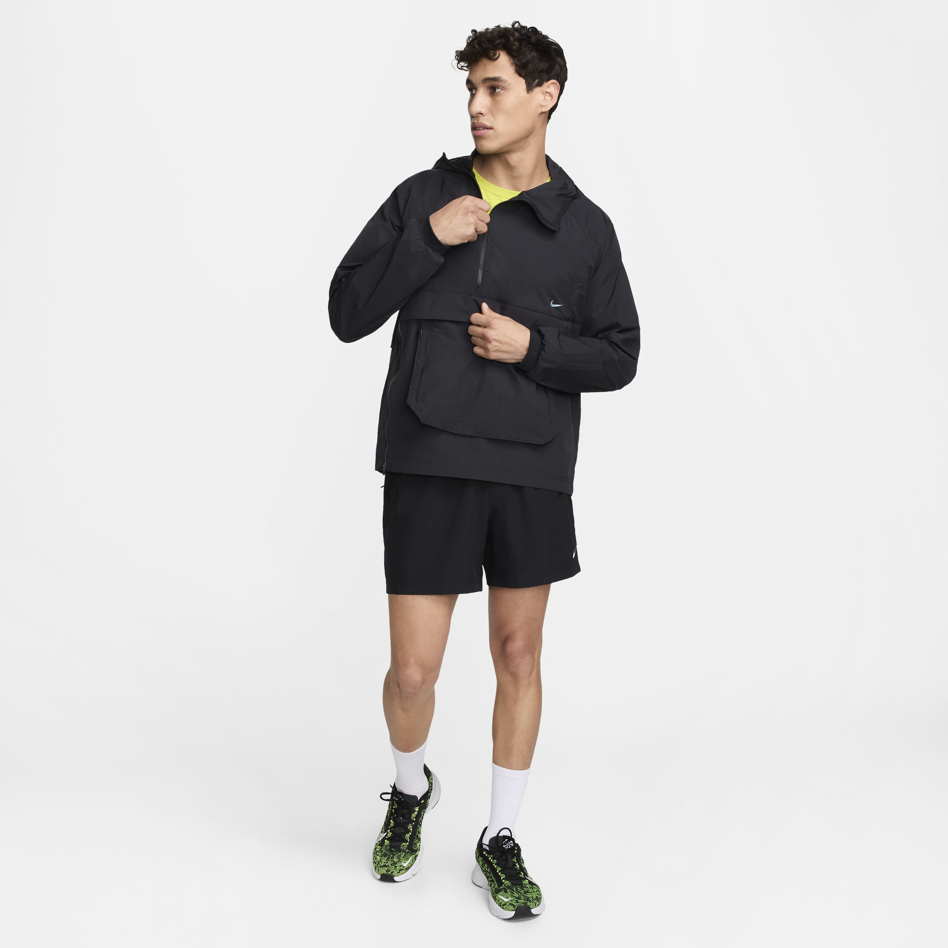 Nike APS image number 10