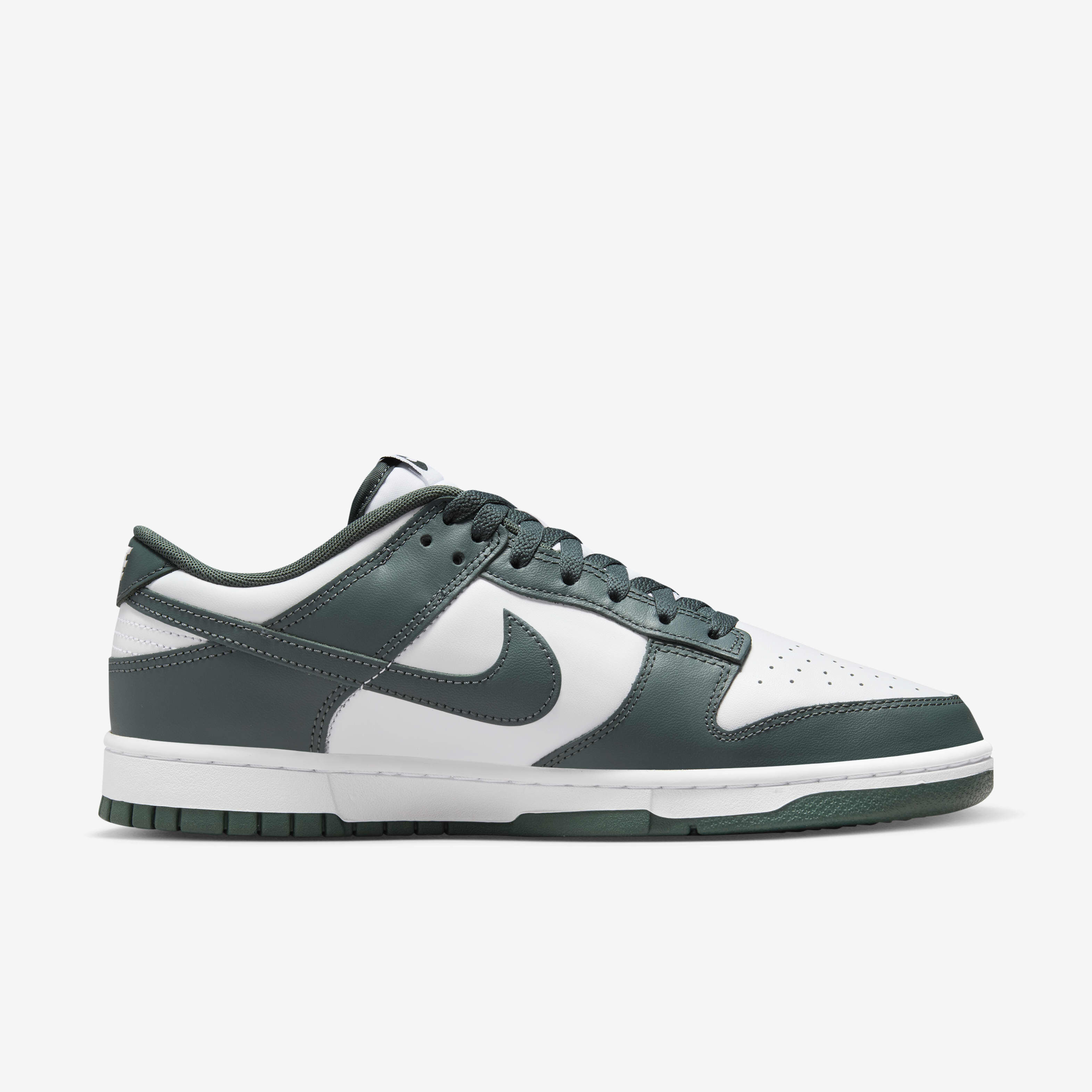 Buy Nike Dunk Low Retro Men s Shoes Nike Saudi Official