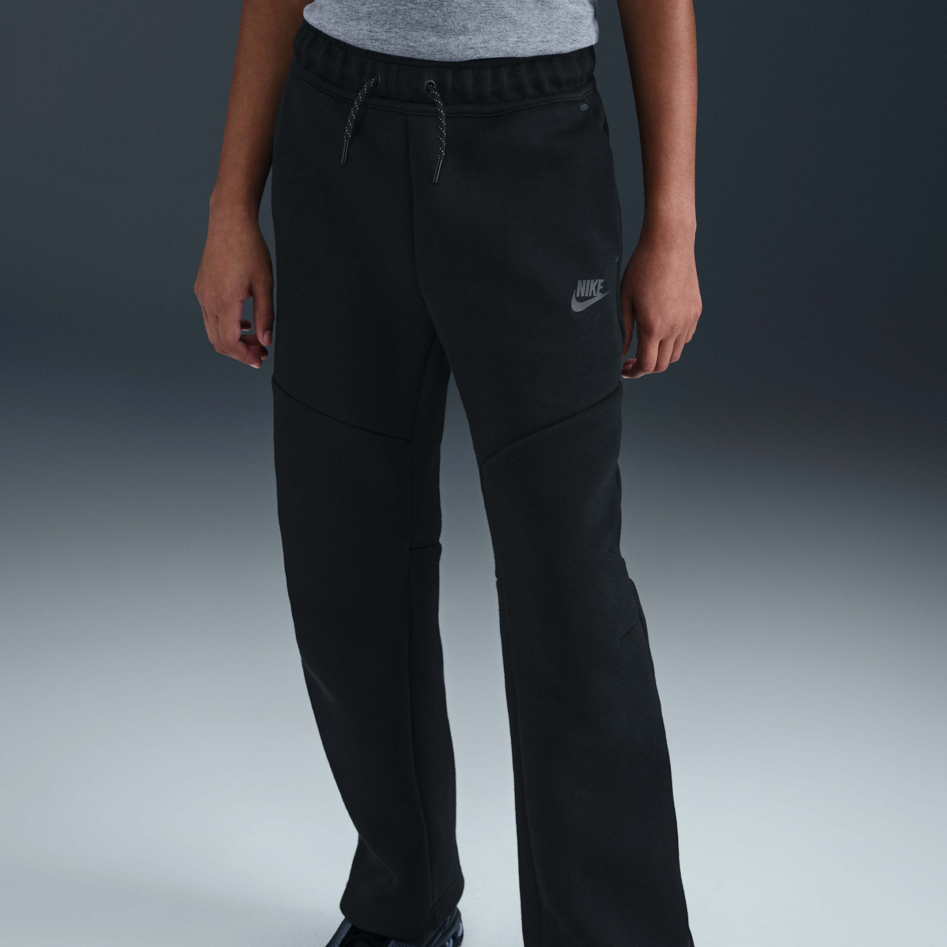 Nike Sportswear Tech Fleece image number 1