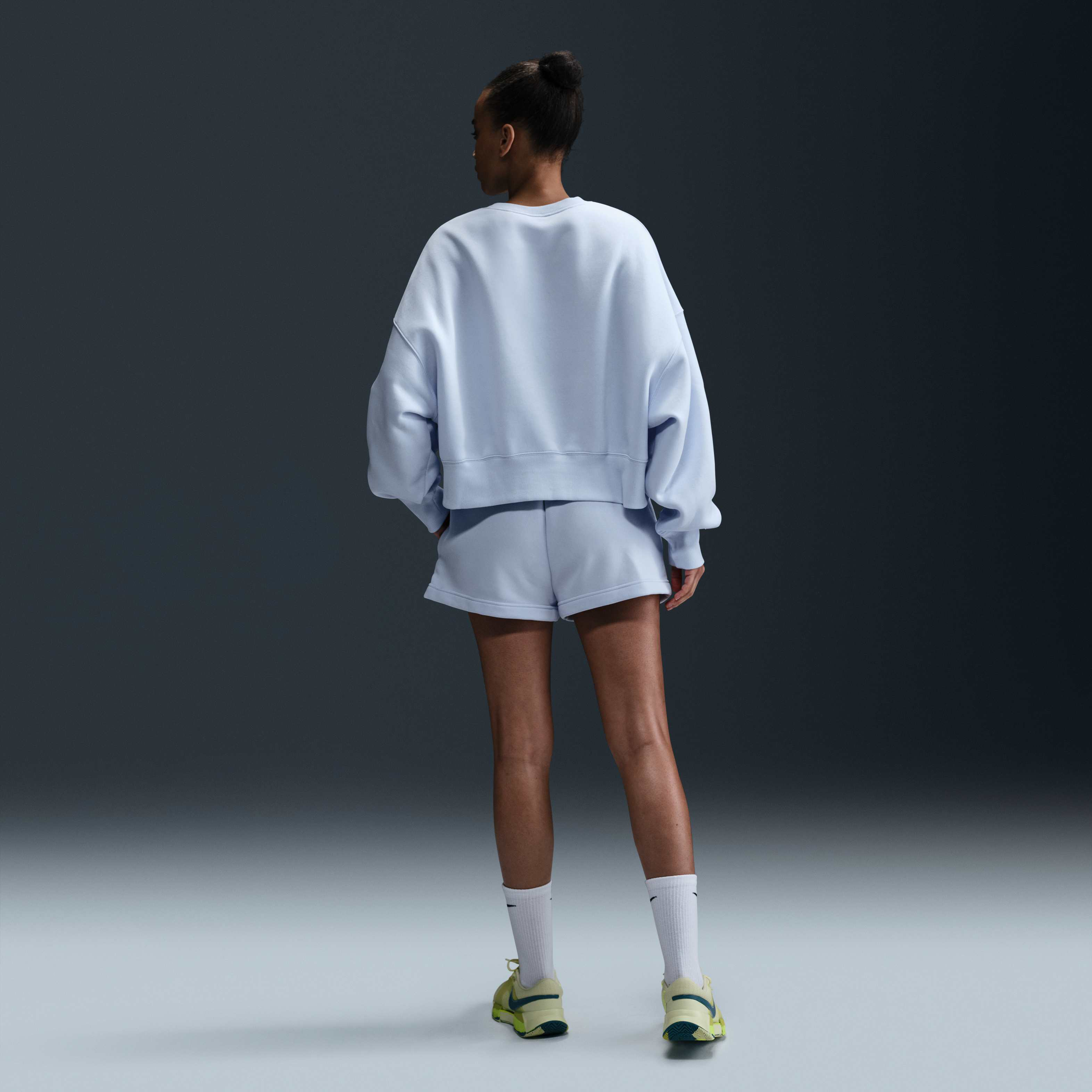 NikeCourt Phoenix Fleece image number 4