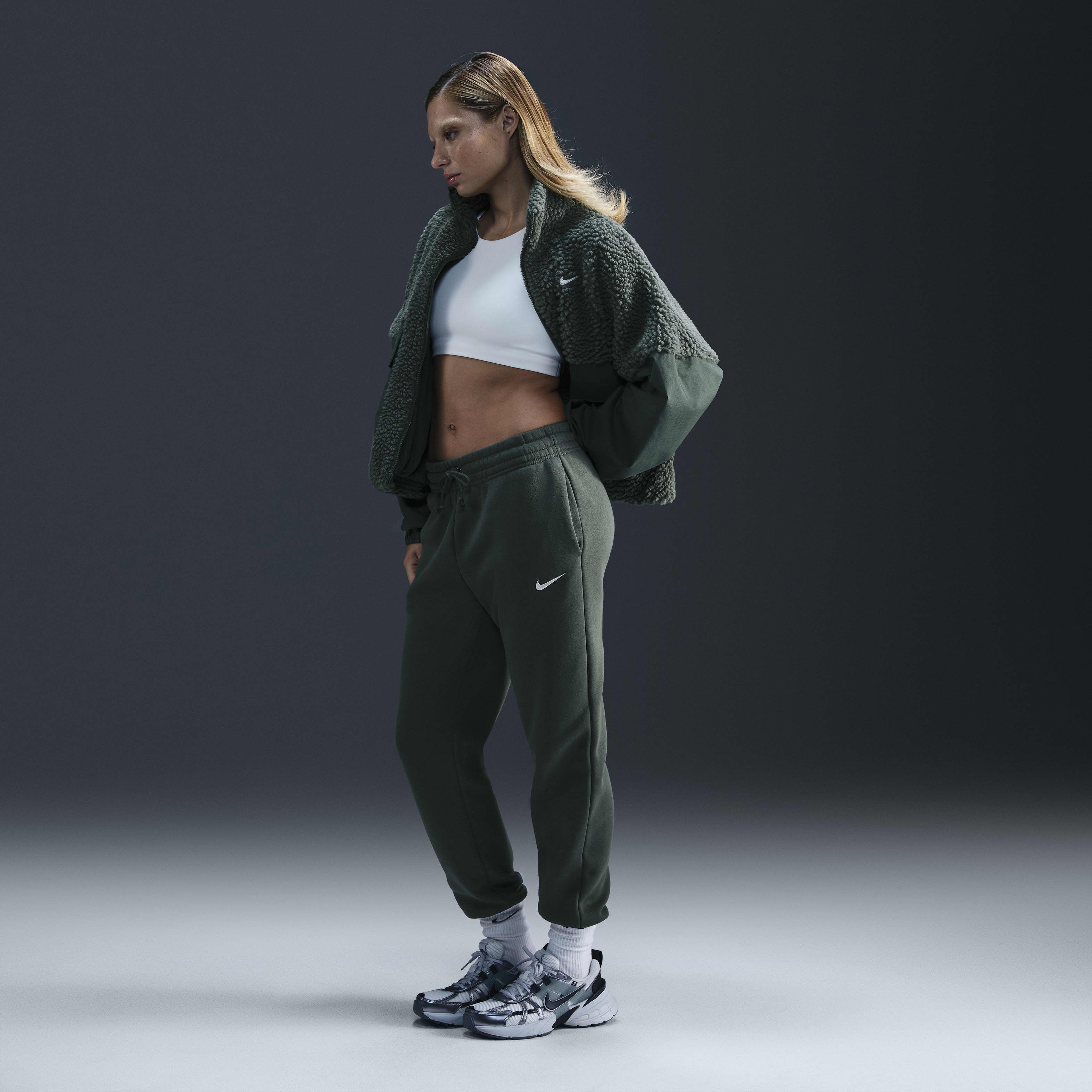 Nike tracksuit womens sale discount