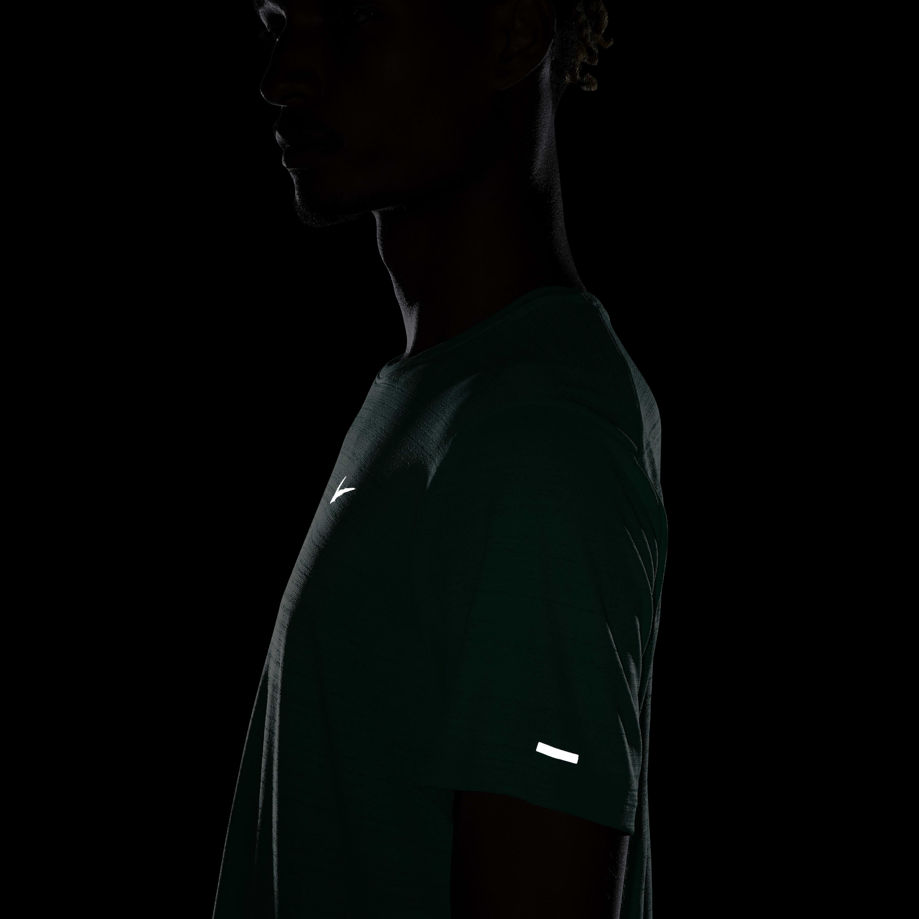 Nike Dri-FIT Miler image number 6