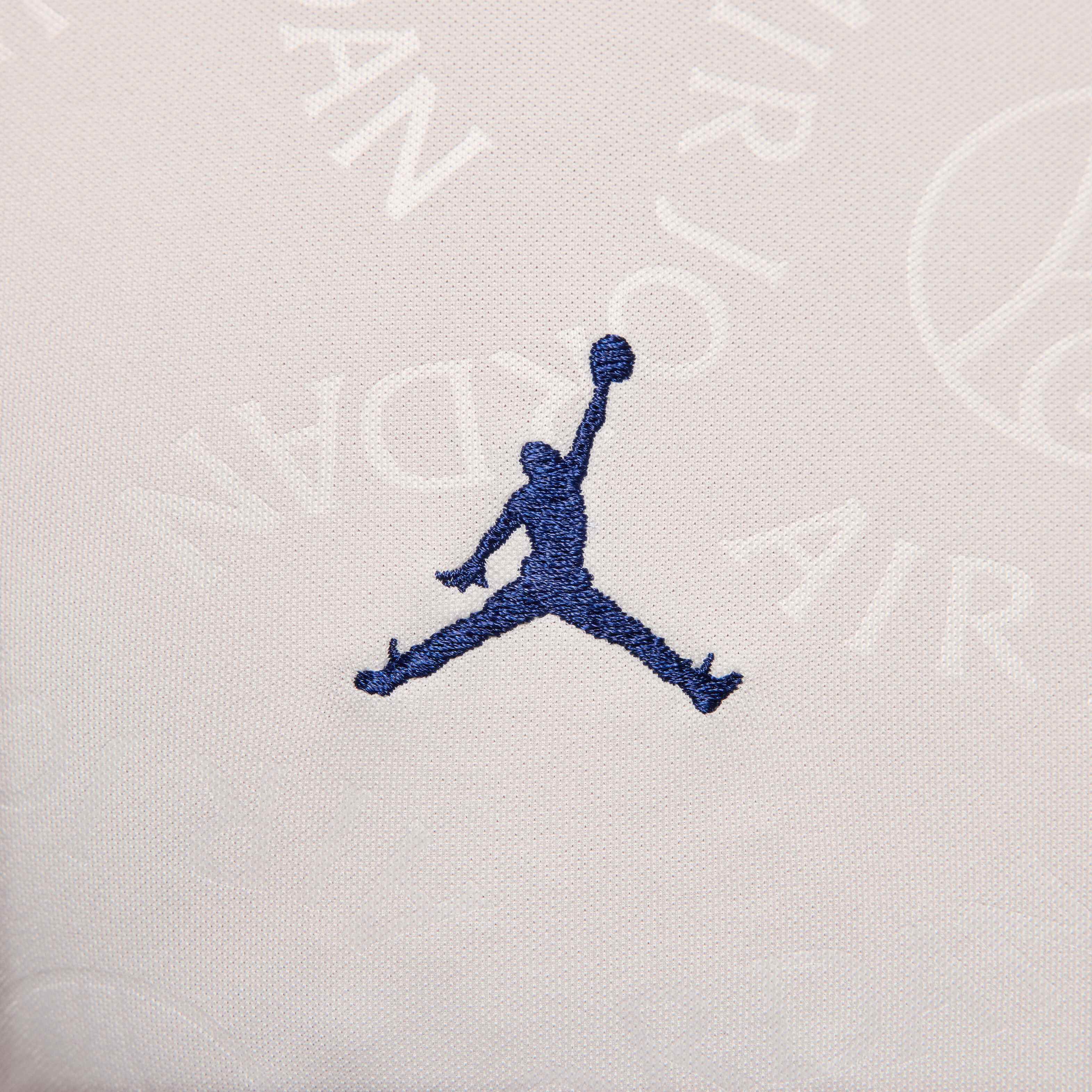 Paris Saint-Germain Academy Pro Fourth image number 4