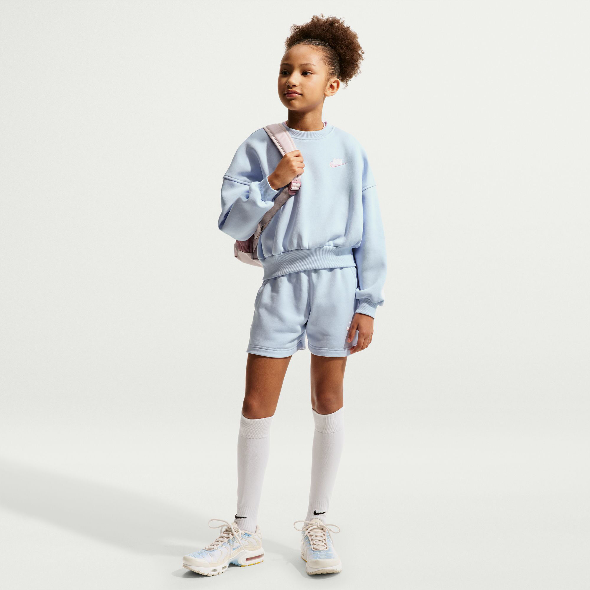 نايكي سبورتسوير كلوب فليس image number 0