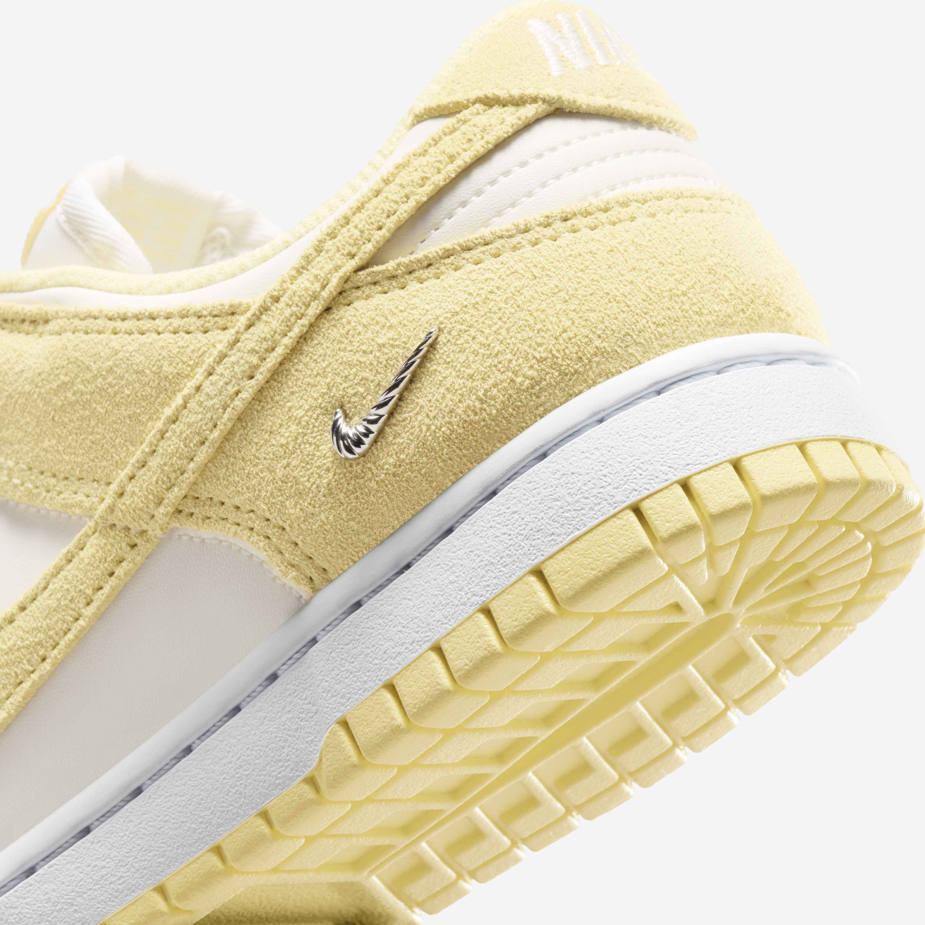 Nike Dunk Low Suede image number 7