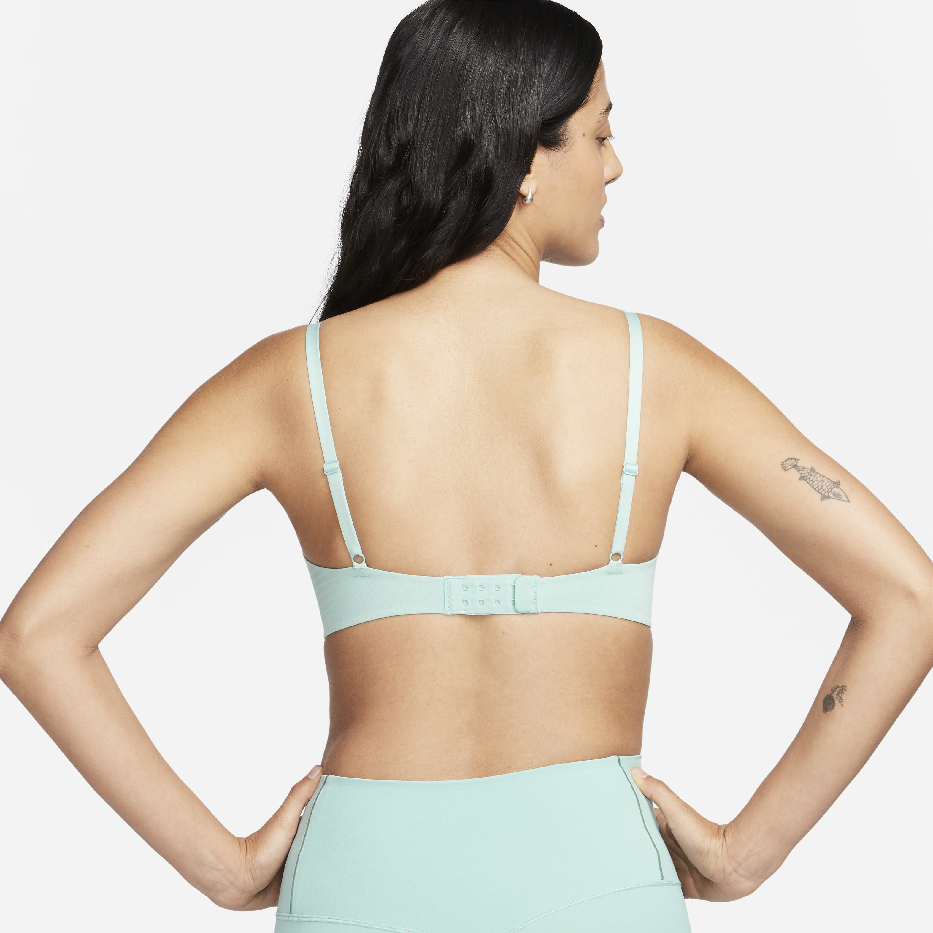 نايكي اليت مينيماليست image number 1