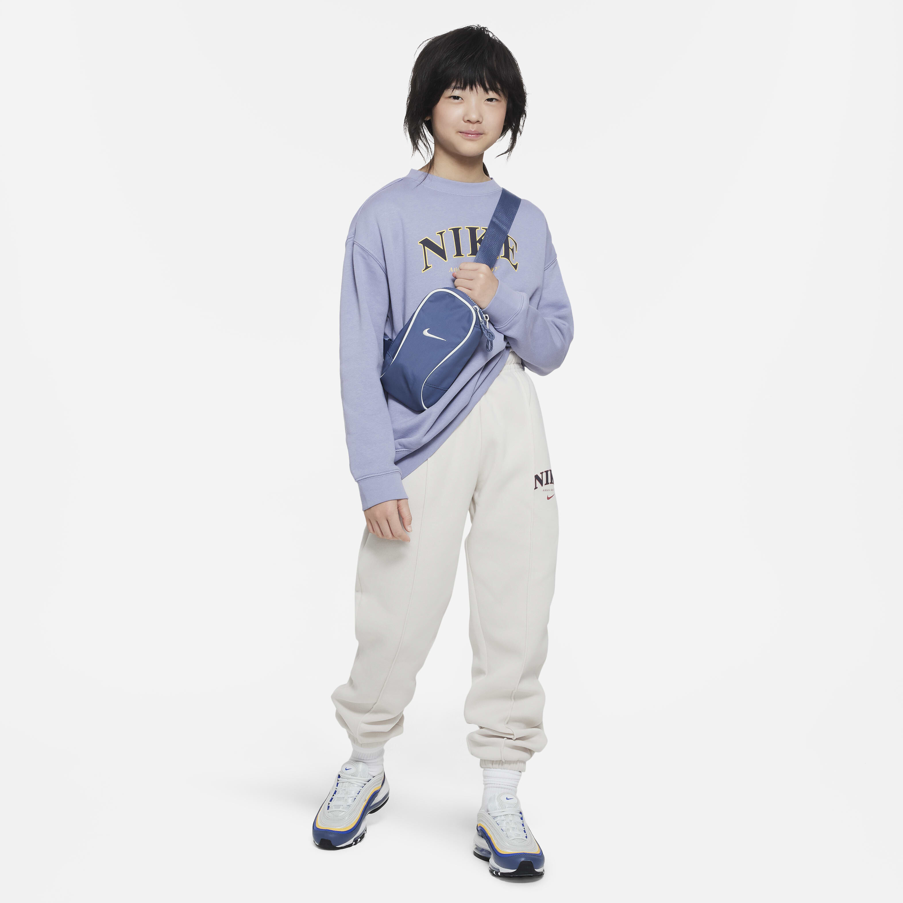 Nike Sportswear Trend image number 5